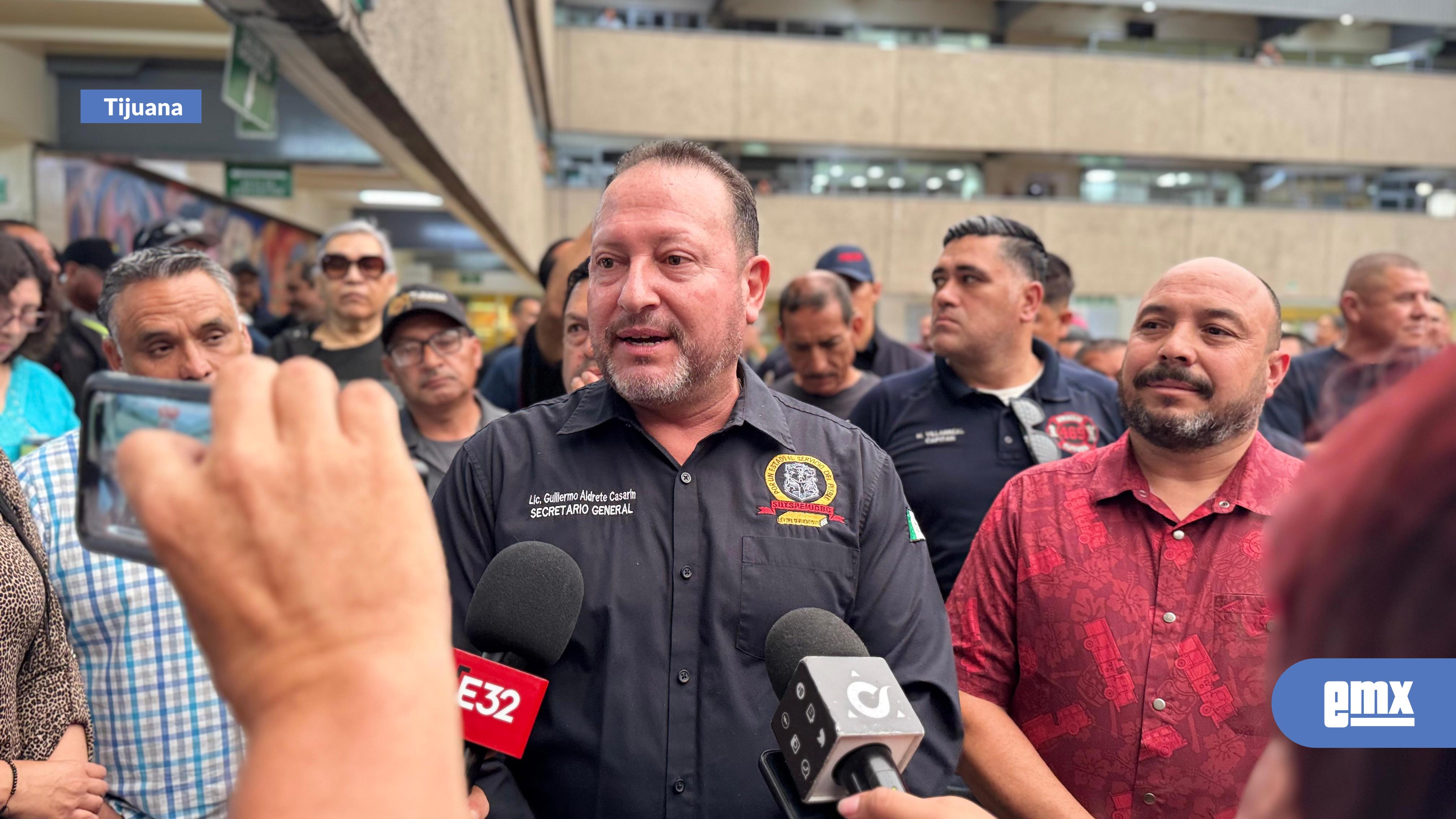 EMX-SINDICATO-DE-BURÓCRATAS-Y-BOMBEROS-DE-TIJUANA-REALIZAN-PARO-LABORAL;-EXIGEN-CONDICIONES-LABORALES-DIGNAS