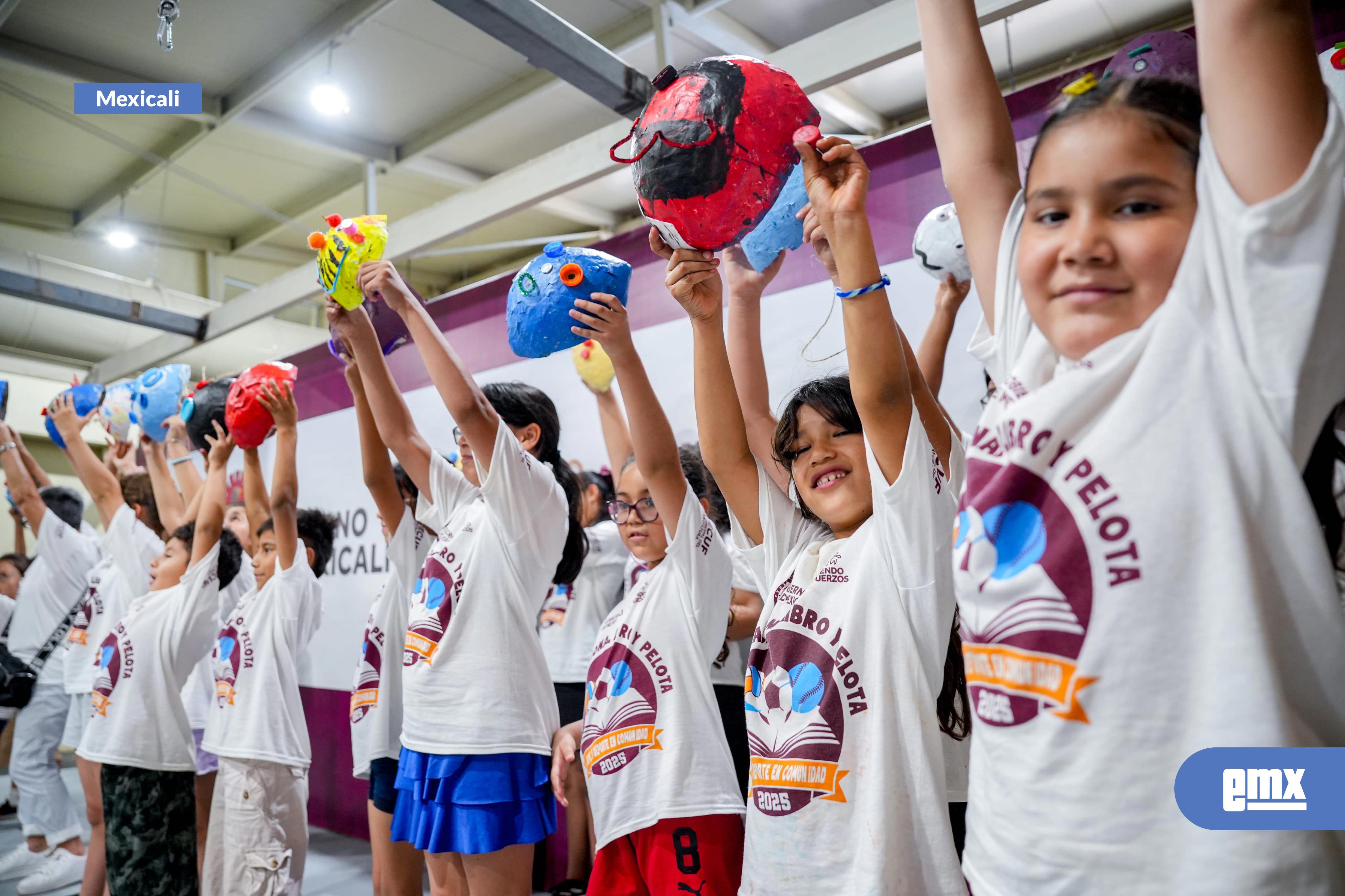 EMX-Gobierno-de-Mexicali-FOMENTa-DEPORTE-Y-CULTURA-con-VACACIONAL-LIBRO-Y-PELOTA"