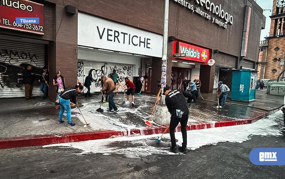 EMX-Realiza-Gobierno-Municipal-de-Tijuana-jornada-de-limpieza-en-la-Zona-Centro