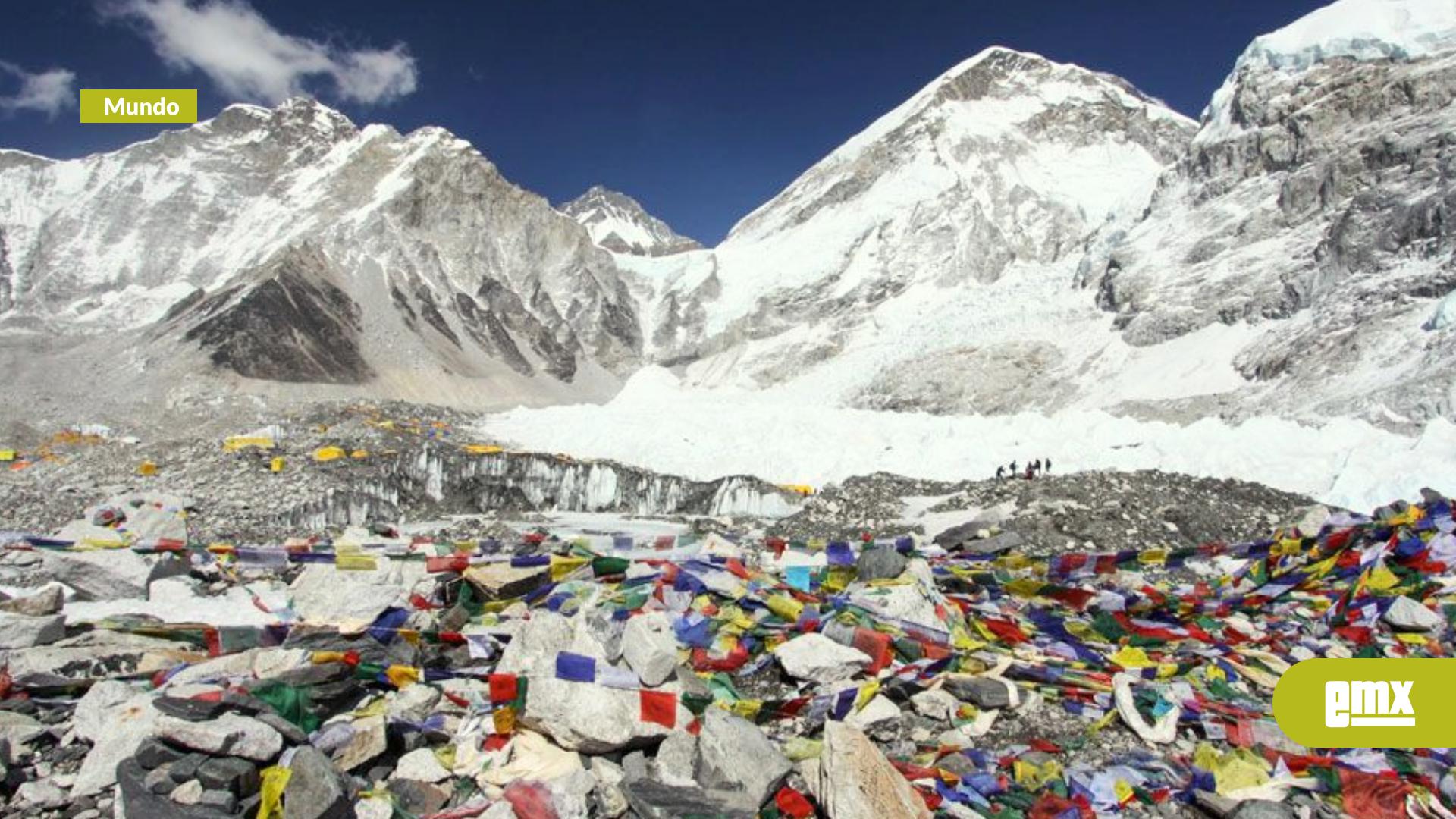 EMX-El-Everest,-bajo-toneladas-de-basura:-Nepal-intensifica-esfuerzos-para-limpiar-la-cima-del-mundo