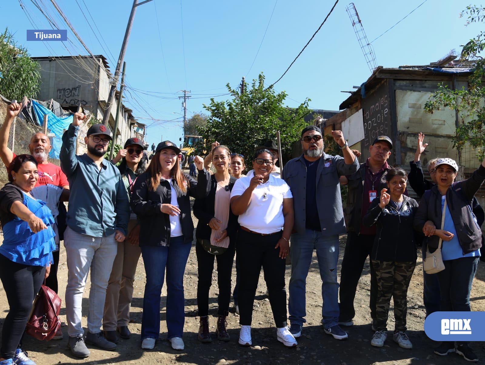 EMX-Avanza-el-Gobierno-Municipal-con-el-programa-‘Tijuanaː-Ciudad-Limpia’-en-las-colonias-Xicoténcatl-Leyva,-Unión-y-Calete