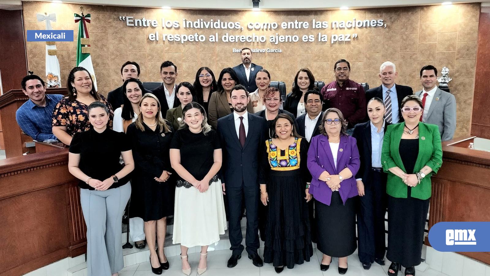 EMX-COMUNICADO-902-REALIZAN-SESIÓN-DE-INSTALACIÓN-DE-LA-NUEVA-MESA-DIRECTIVA-DEL-CONGRESO-DEL-ESTADO