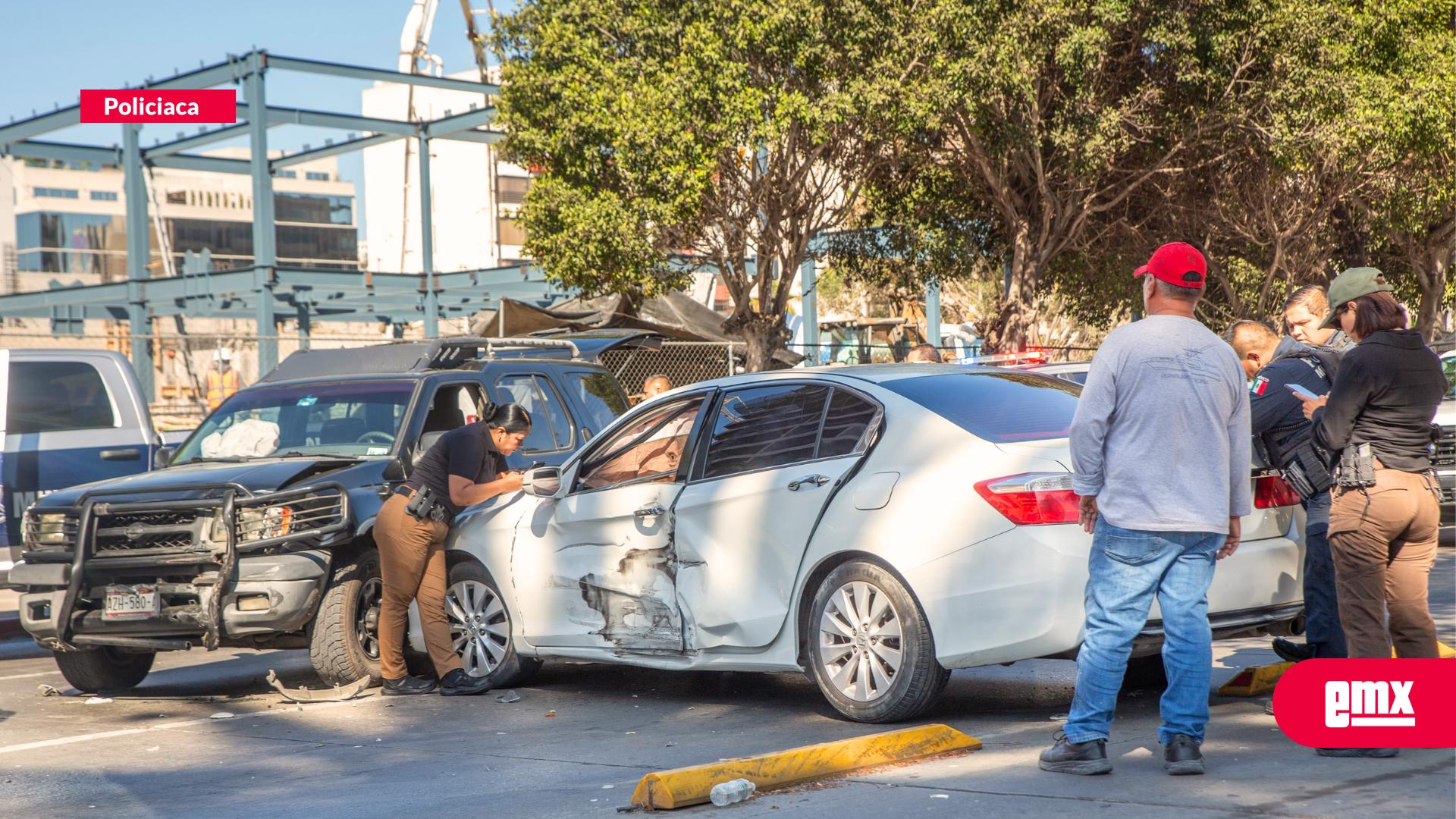EMX-Persecución-en-Zona-Río-termina-en-choque-y-detención