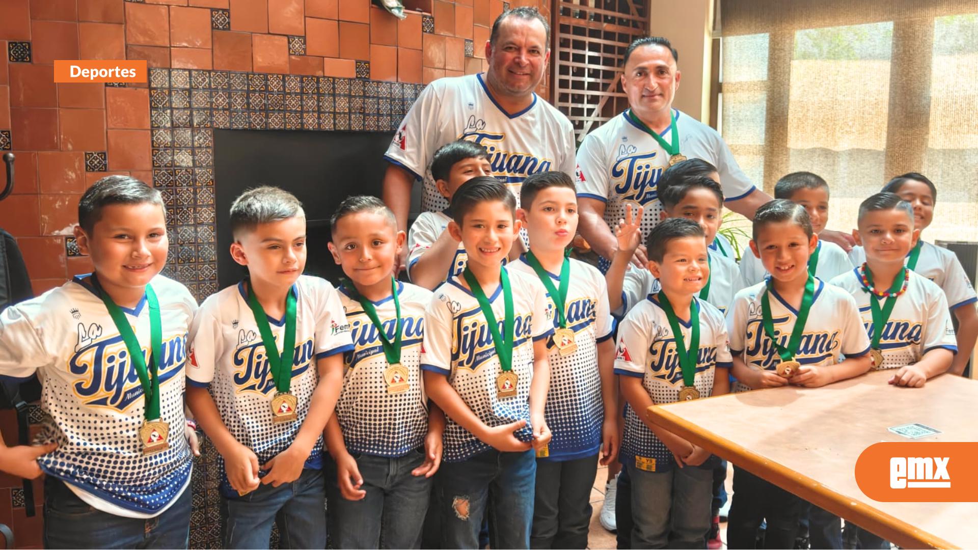 EMX-Celebran-campeonato-de--Tijuana-Municipal-Azul