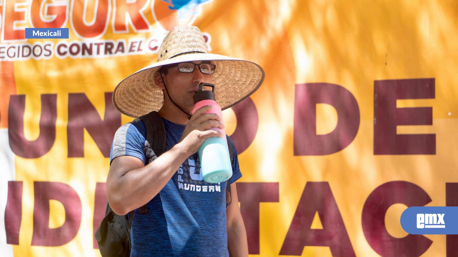 EMX-EMITEN-RECOMENDACIONES-PARA--LAS-Y-LOS-MEXICALENSES-ANTE-OLA-DE-CALOR