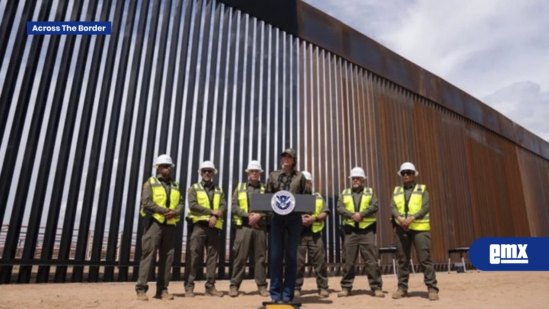 EMX-EU-pinta-de-negro-el-muro-fronterizo-con-México-para-subir-la-temperatura-y-frenar-el-paso-de-migrantes