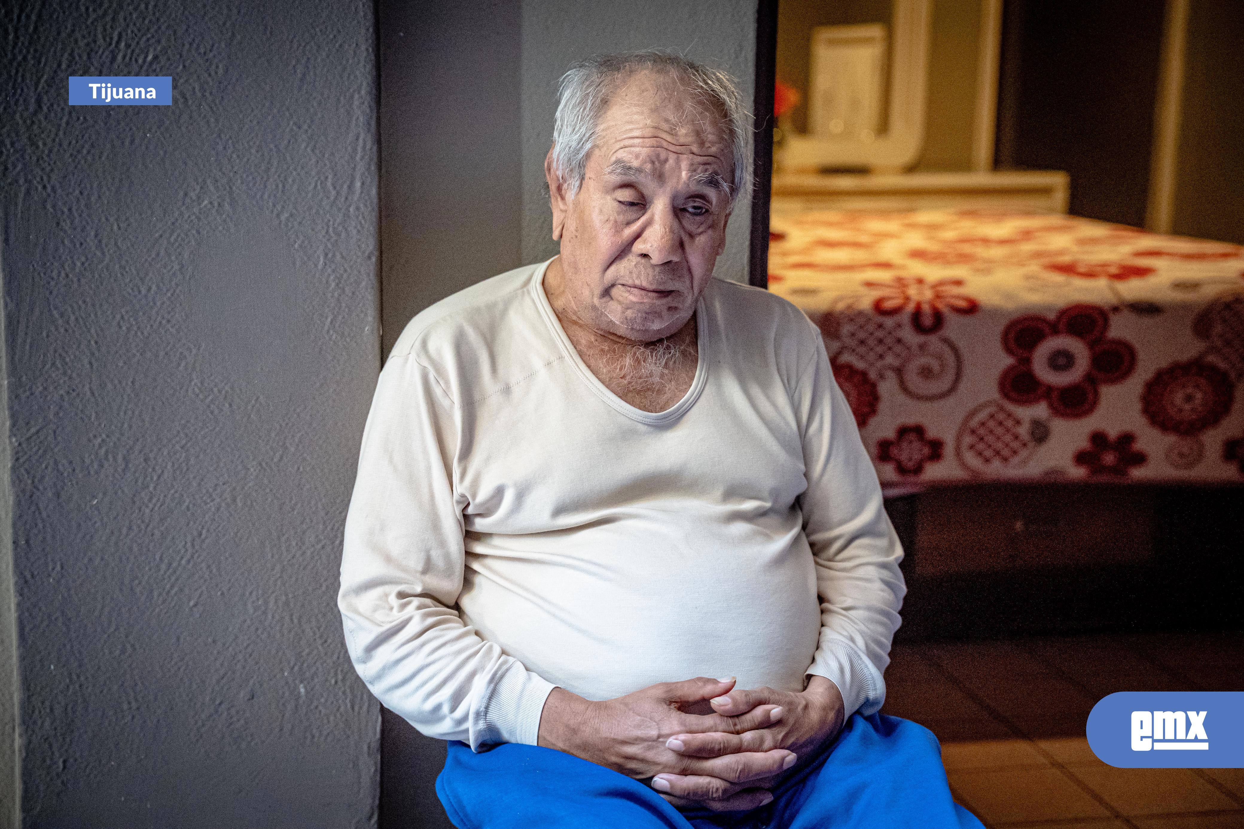 EMX-Hombre-de-la-tercera-edad-con-discapacidad-visual-es-abandonado-en-hotel-de-la-Zona-Centro