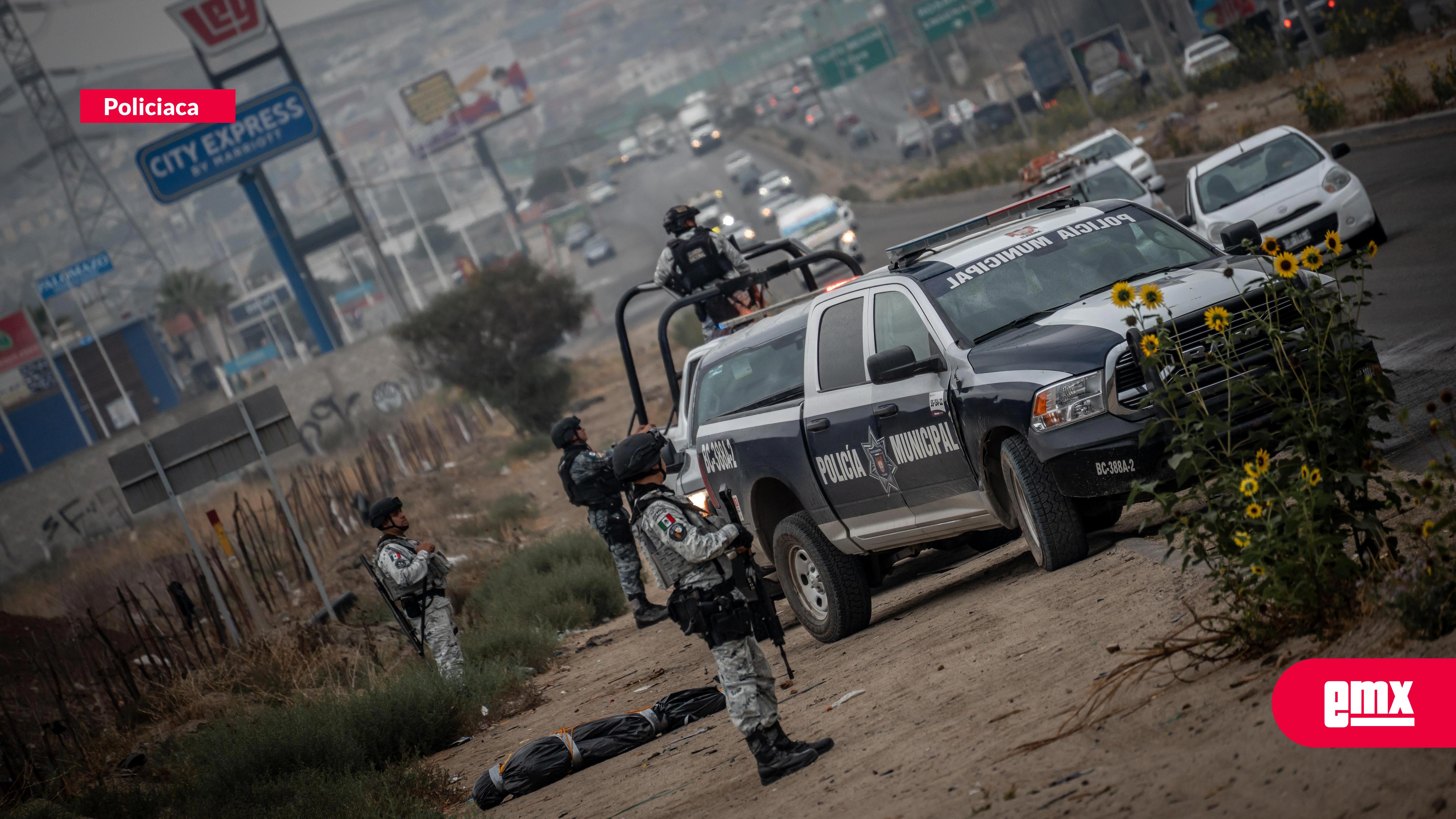 EMX-Hallan-cuerpo-sobre-la-carretera-Tijuana–Tecate