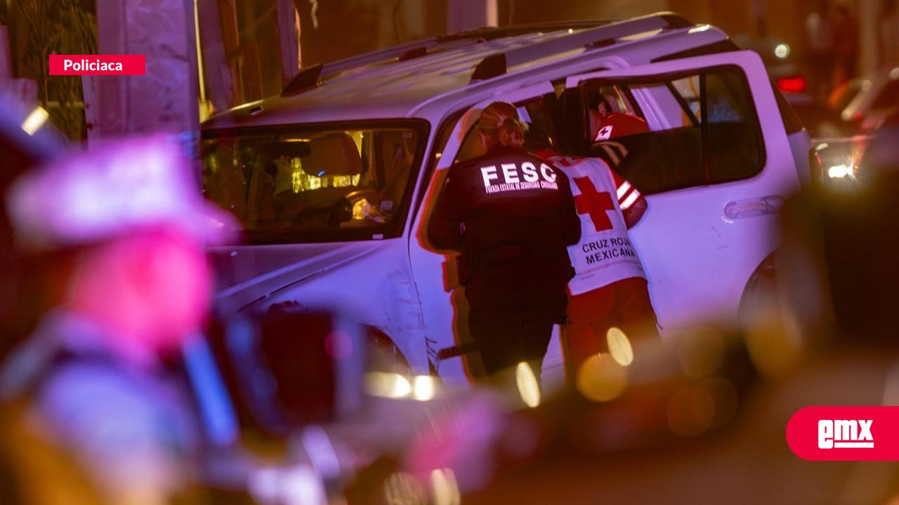 EMX-Joven asesinado en su camioneta; termina chocando contra un auto estacionado
