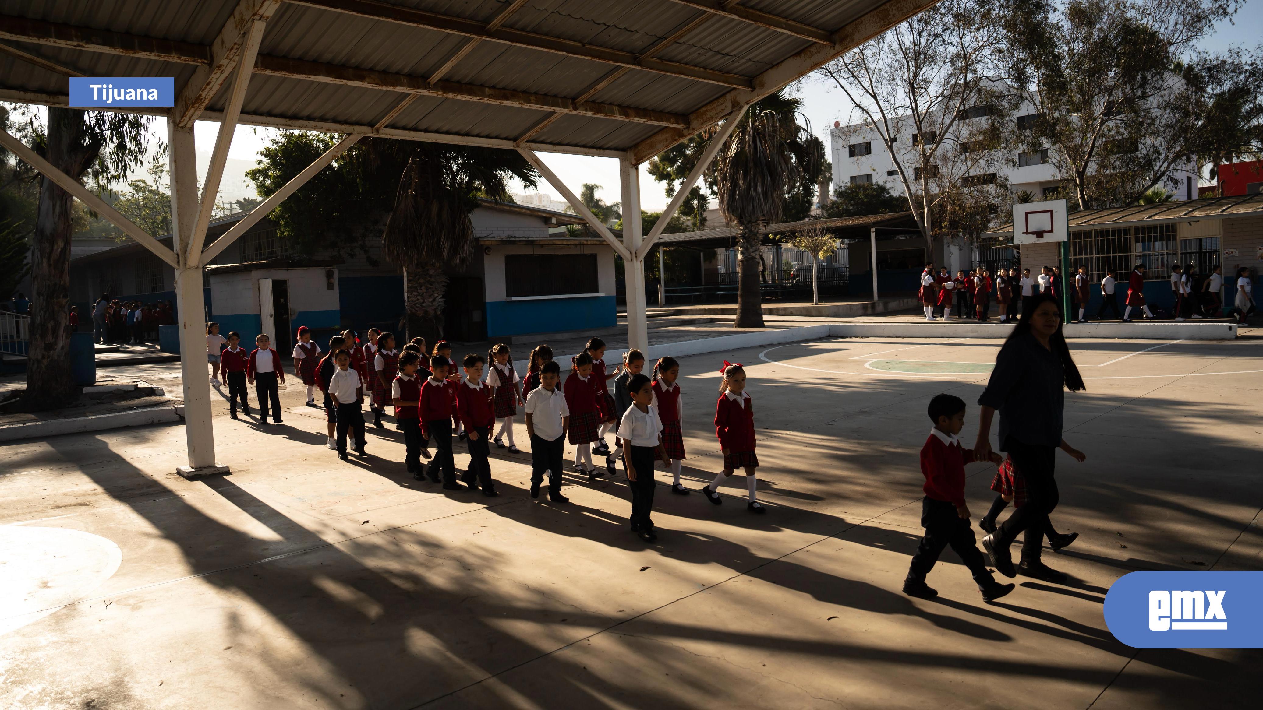 EMX-Regresan-a-clases-más-de-880-mil-alumnos-en-Baja-California