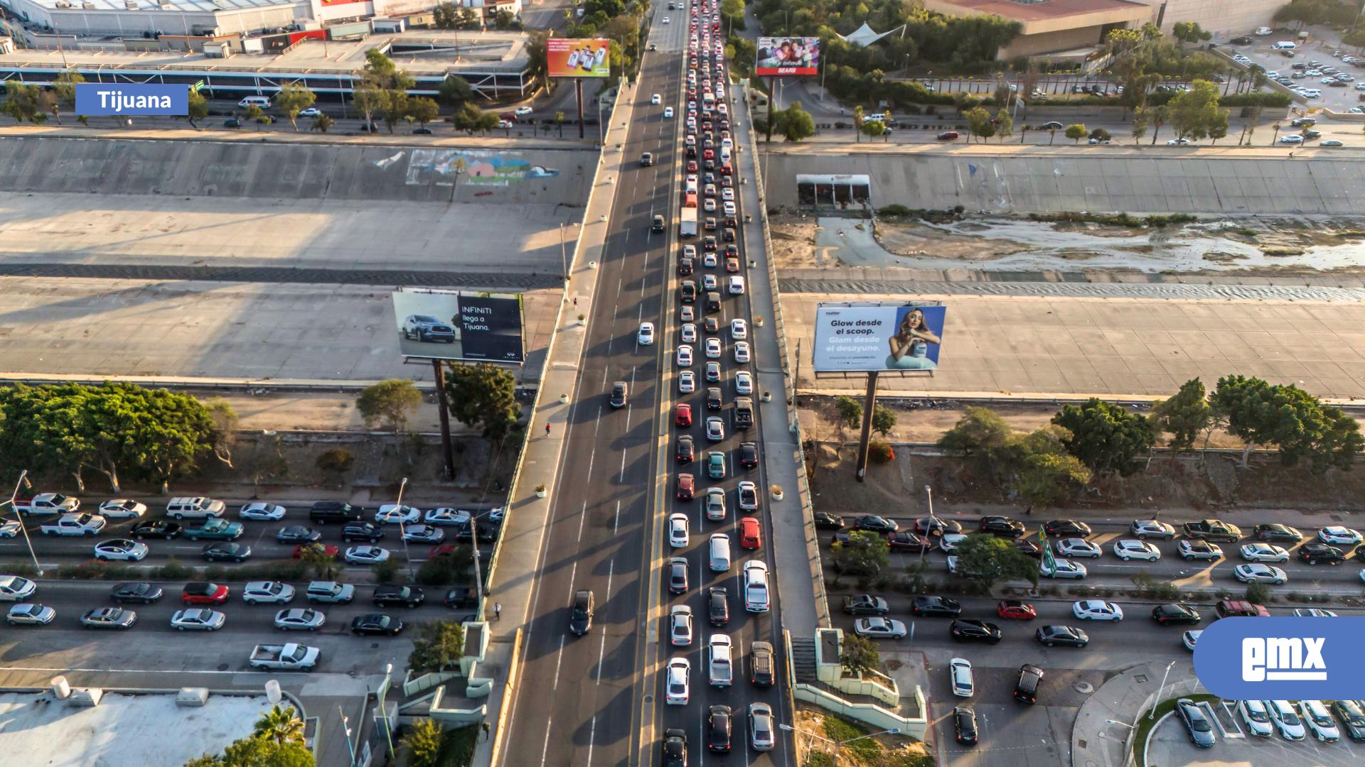 EMX-Gran-congestionamiento-vial-en-Zona-Río-y-Zona-Centro-por-cruces-hacia-San-Ysidro