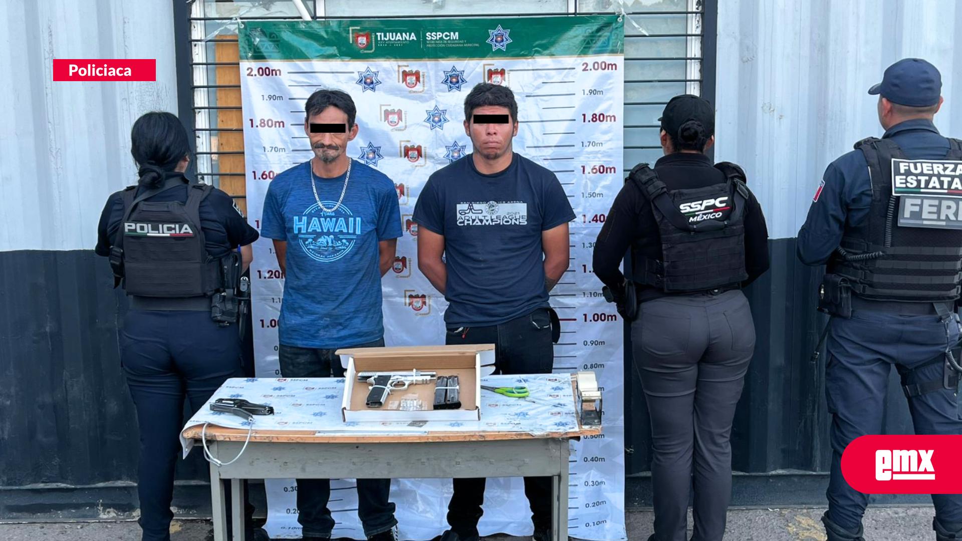 EMX-Detienen a dos hombres armados en motocicleta en operativo de patrullaje