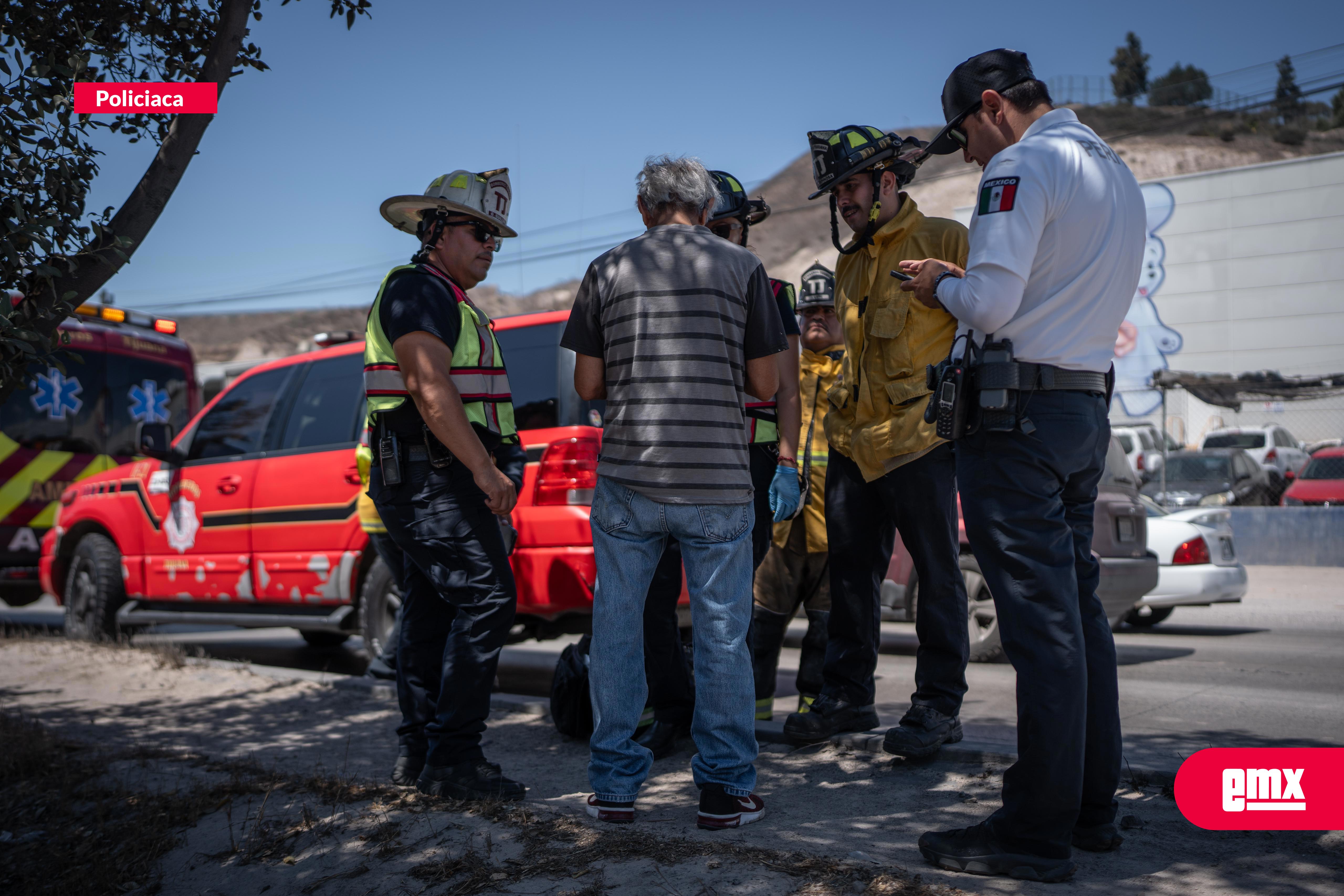 EMX-Hombre-de-la-tercera-edad-resulta-ileso-tras-accidente-en-Boulevard-Manuel-J.-Gutiérrez