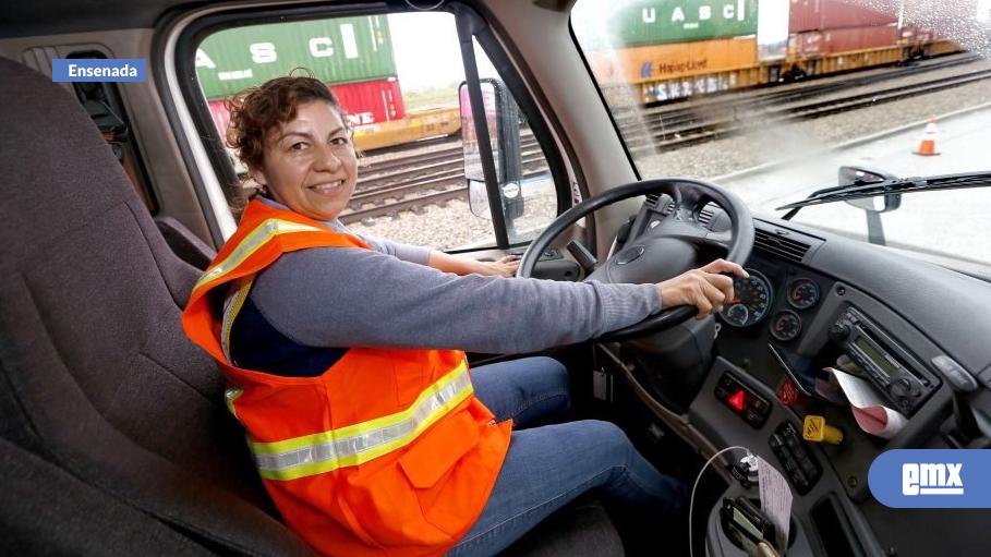 EMX-PROGRAMA-MUJERES-AL-VOLANTE-LLEGA-A-ENSENADA