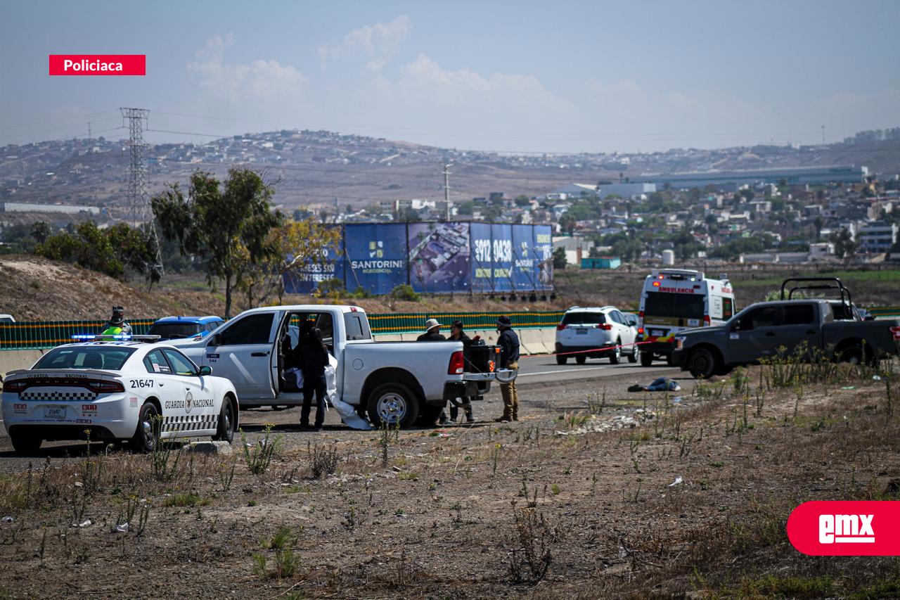 EMX-Hallan-a-mujer-ej3cut4da-a-un-costado-de-la-carretera-escénica-Tijuana-Ensenada
