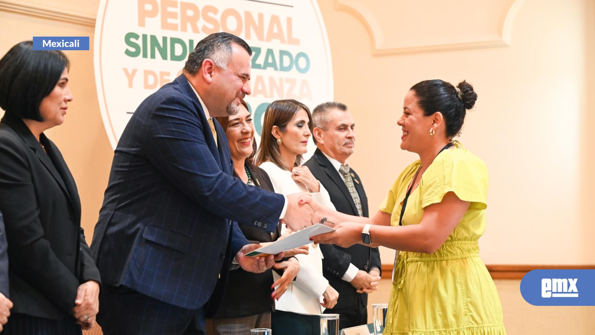 EMX-UABC-entrega-114-bases-laborales
