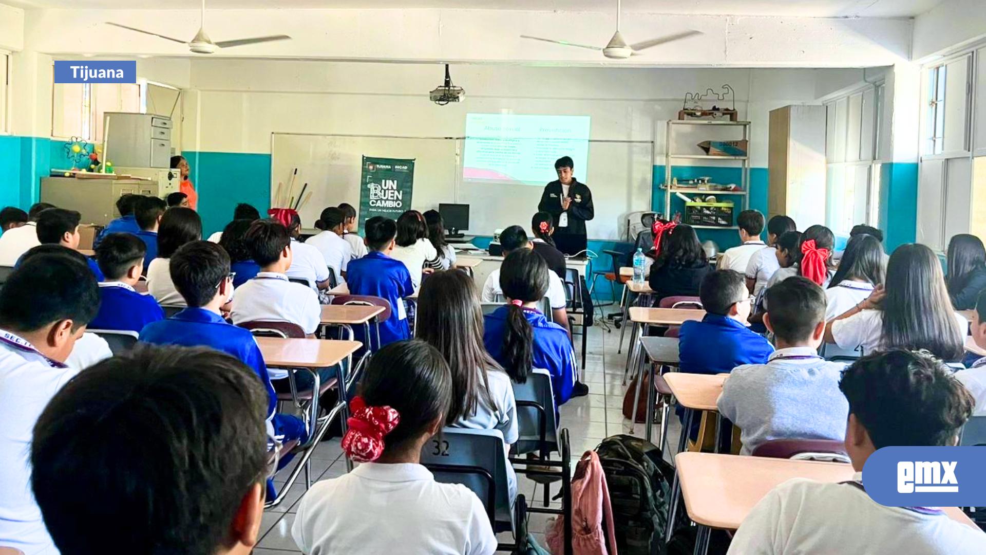 EMX-Beneficia-Gobierno-Municipal-a-más-de-mil-estudiantes-con-maratón-de-pláticas-preventivas