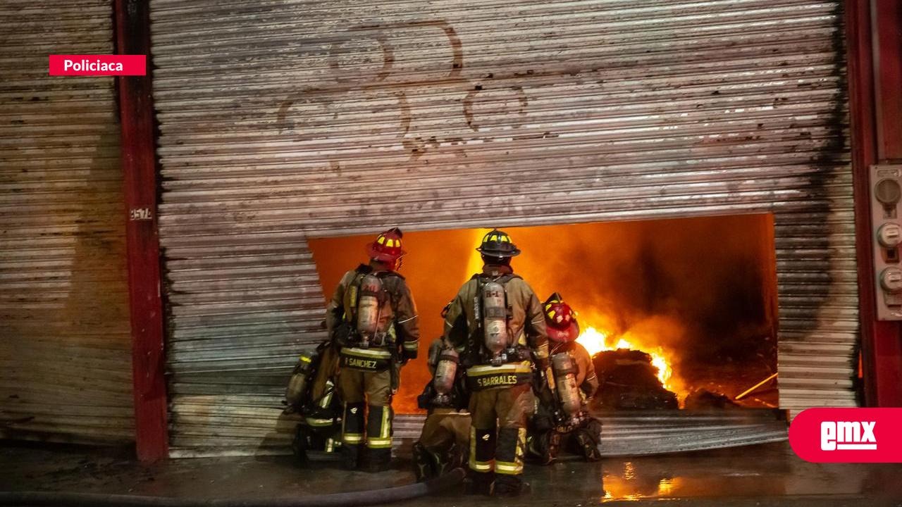 EMX-Incendio consume bodega en la Zona Centro de Tijuana