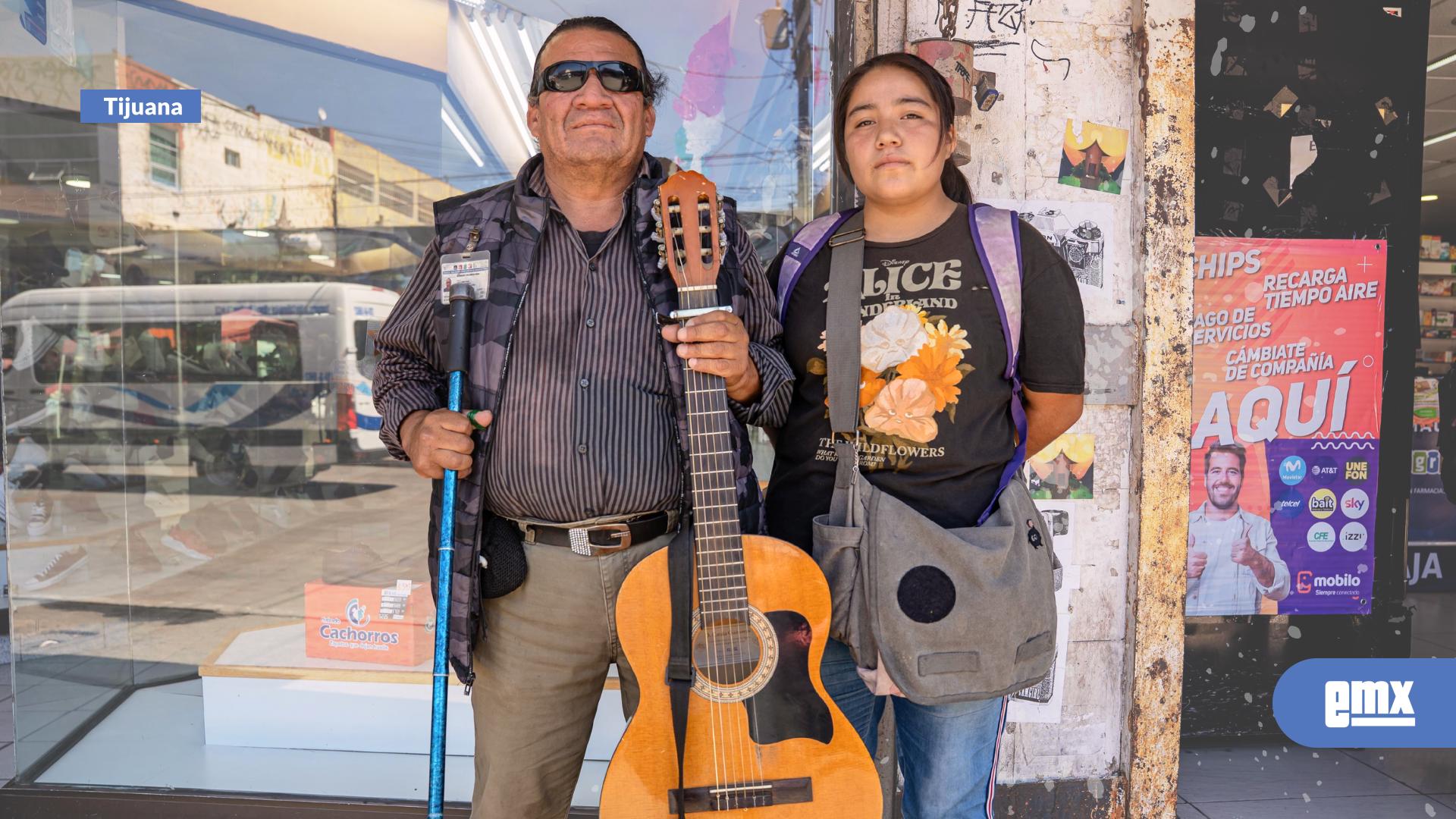 EMX-Omar-Rodríguez-Escobedo,-la-voz-que-recorre-los-camiones-de-Tijuana