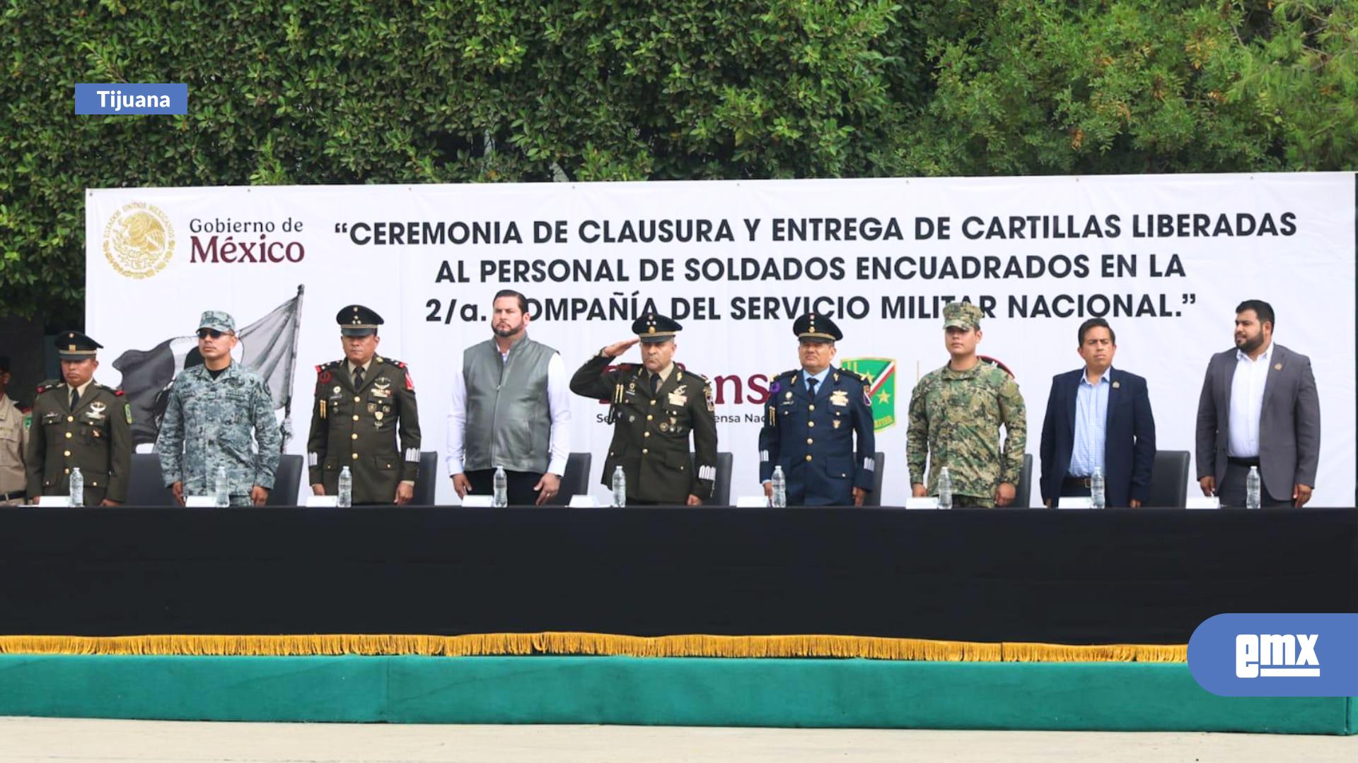 EMX-Asiste Ismael Burgueño a la entrega de cartillas del Servicio Militar Nacional a soldados que culminaron su adiestramiento