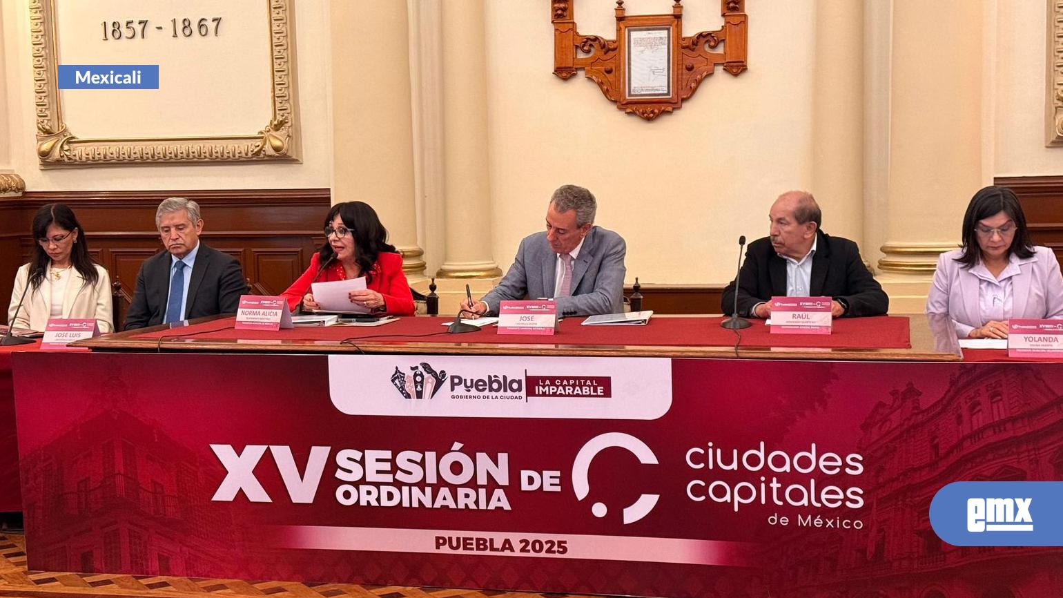 EMX-BUSTAMANTE-CONCLUYE-SU-PRESIDENCIA-EN-LA-ACCM