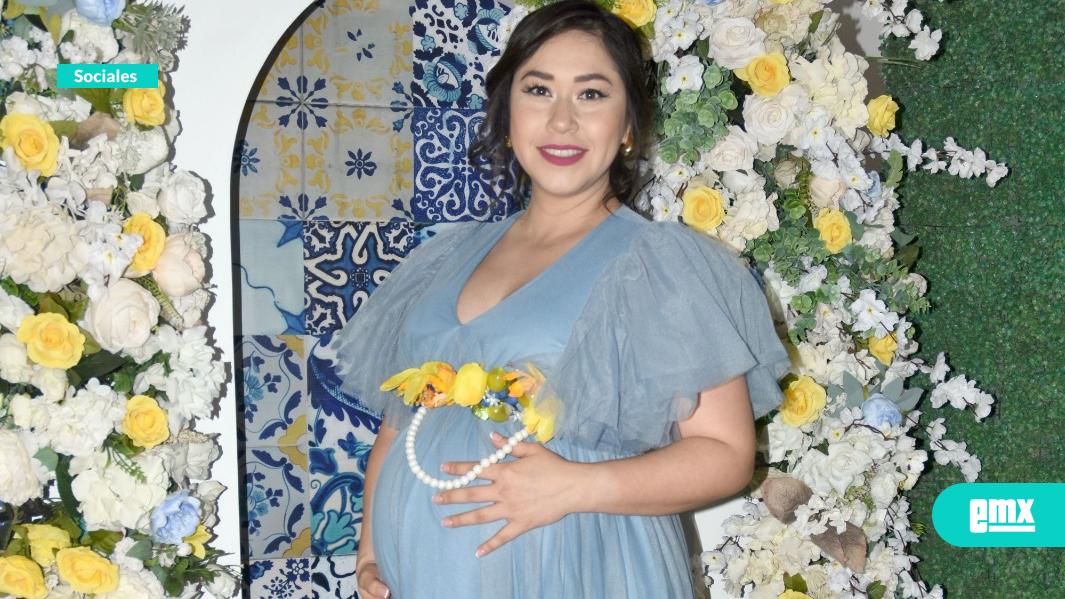 EMX-Ericka-disfruta-baby-shower-para-Tony