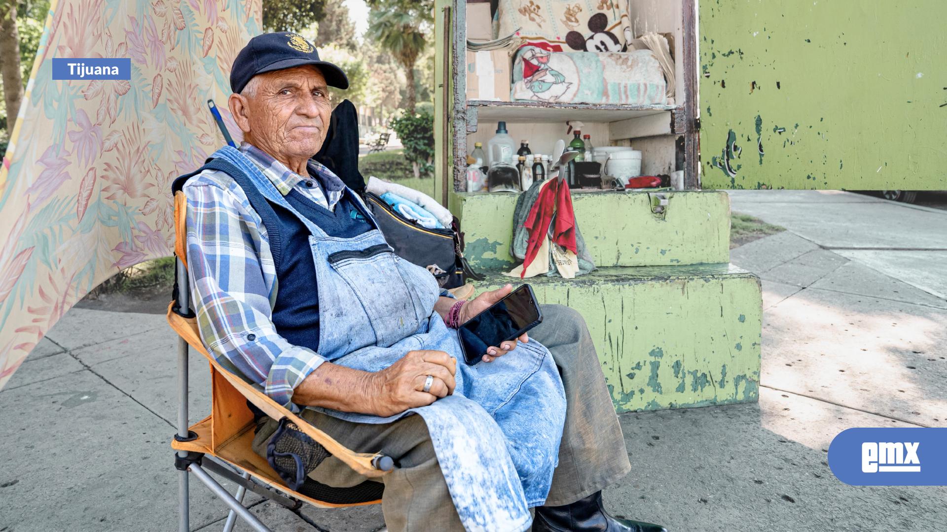 EMX-La-bolearía,-un-oficio-que-sigue-vivo-en-las-calles-de-la-ciudad