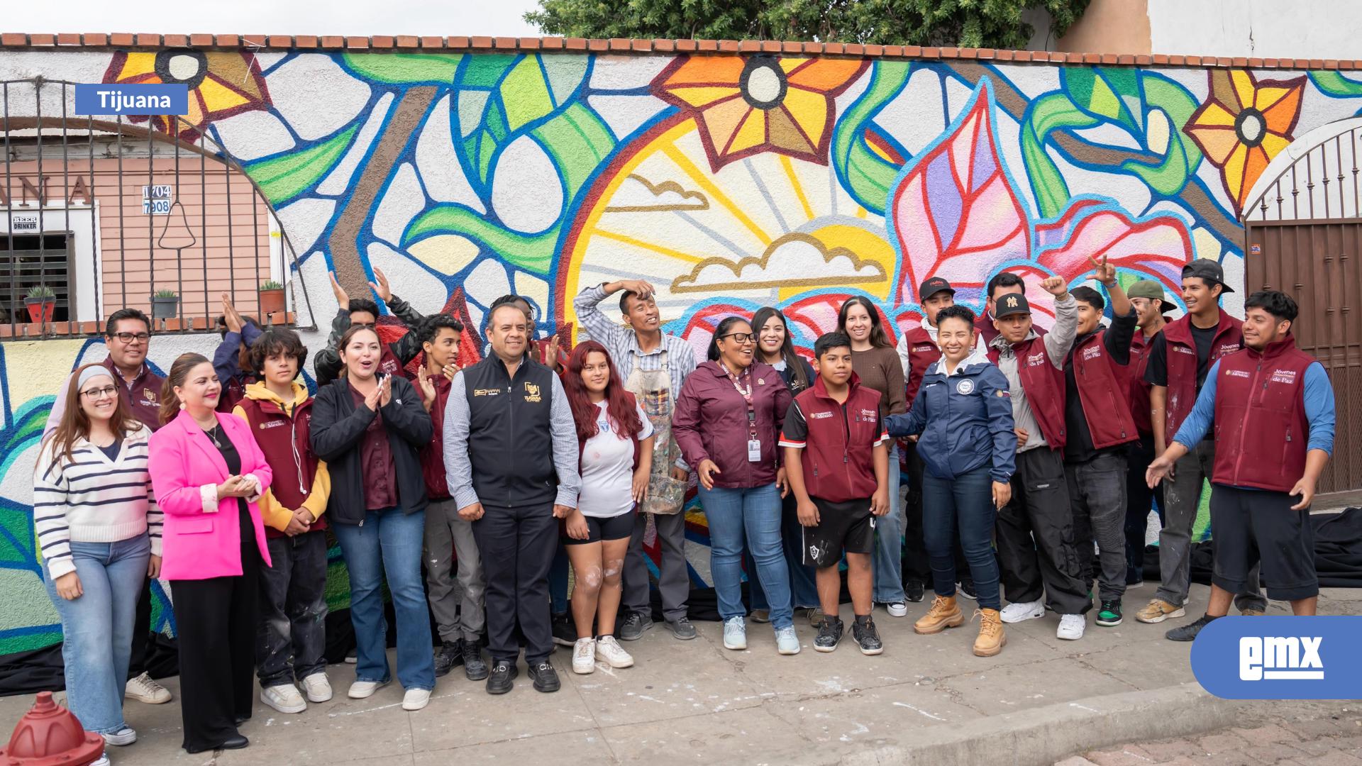 EMX-Jóvenes--pintan-murales-para-recuperar-espacios-públicos-de-la-Zona-Norte