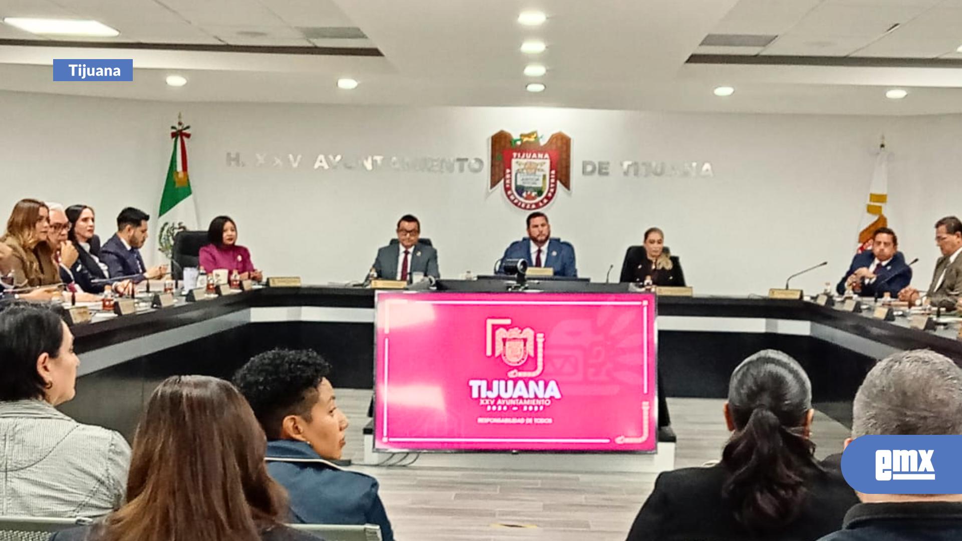 EMX-Encabeza-alcalde-Ismael-Burgueño-sesión-solemne-de-Cabildo-por-Primer-Informe