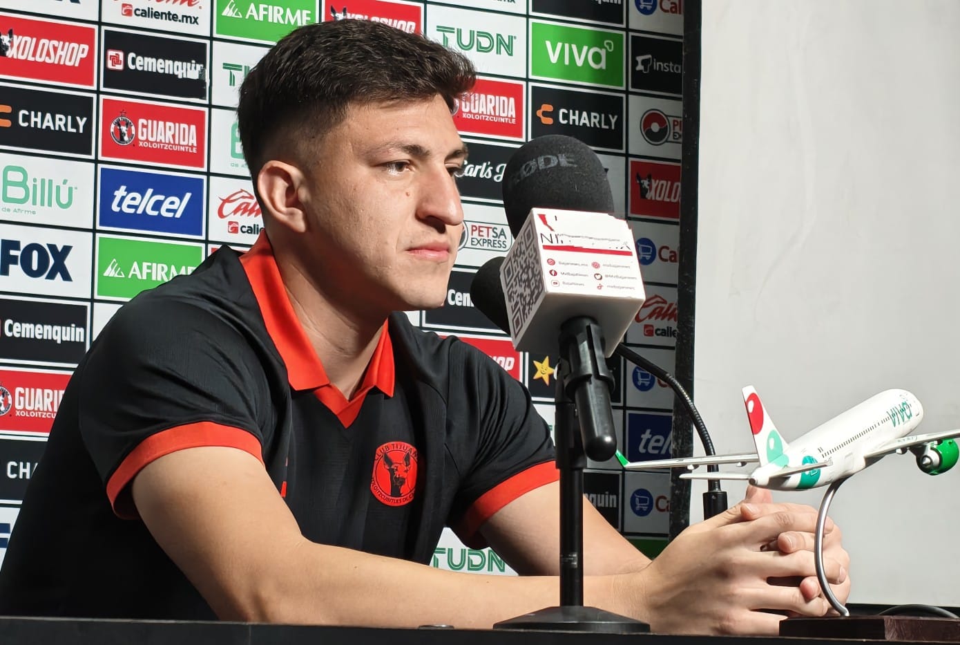 EMX-Disfruta-Rafa-Fernández-buen-momento-en-Xolos