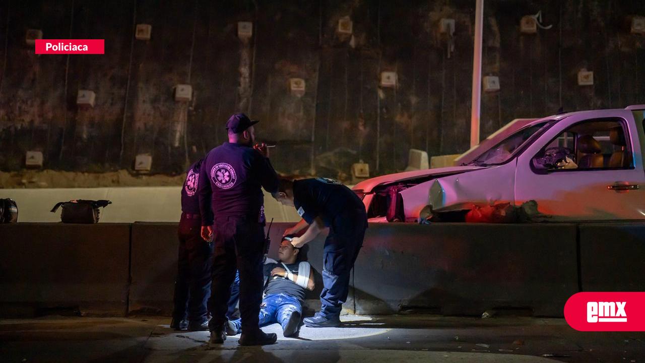 EMX-Joven en estado de ebriedad se impacta contra muros de contención en el bulevar Alberto Limón Padilla