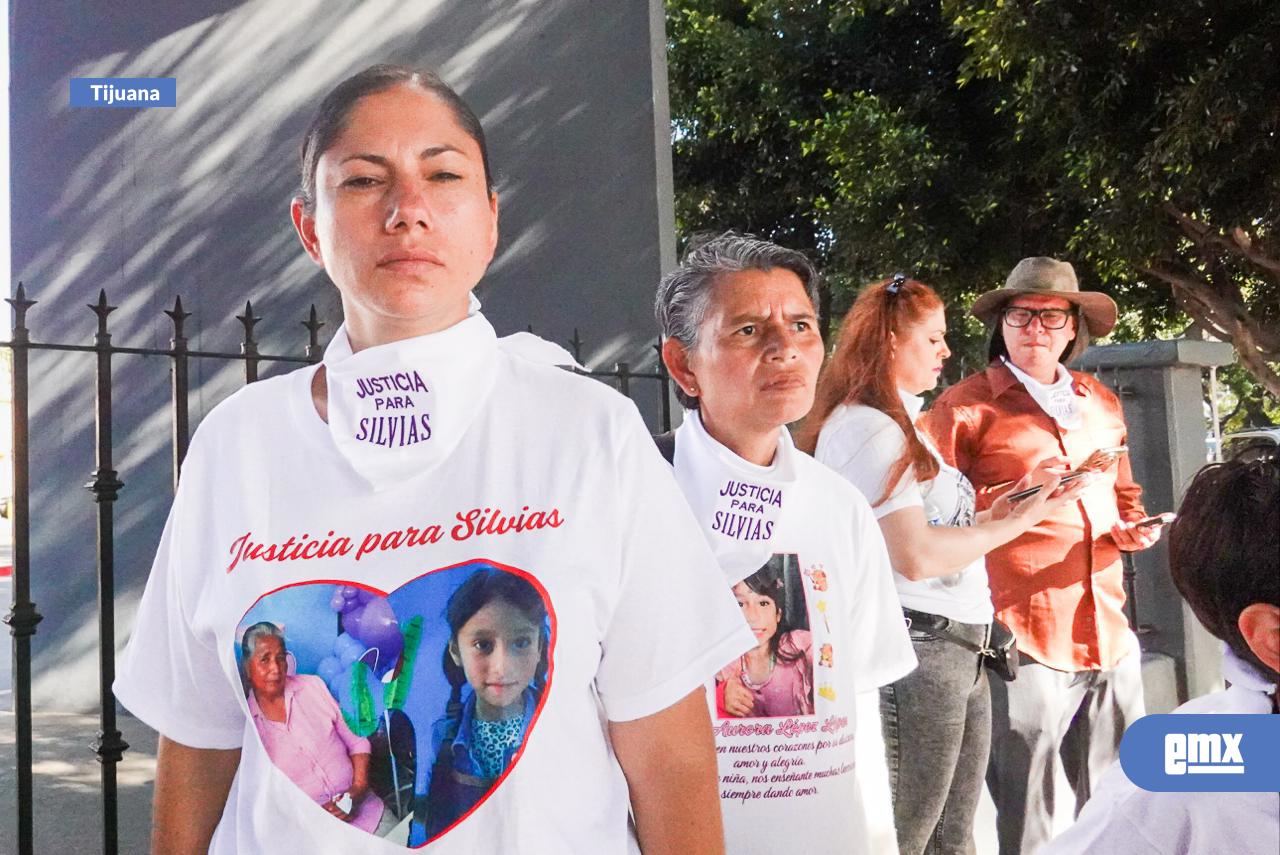 EMX-Familiares-de-víctimas-de-conductores-ebrios-exigen-justicia-en-el-Monumento-a-México