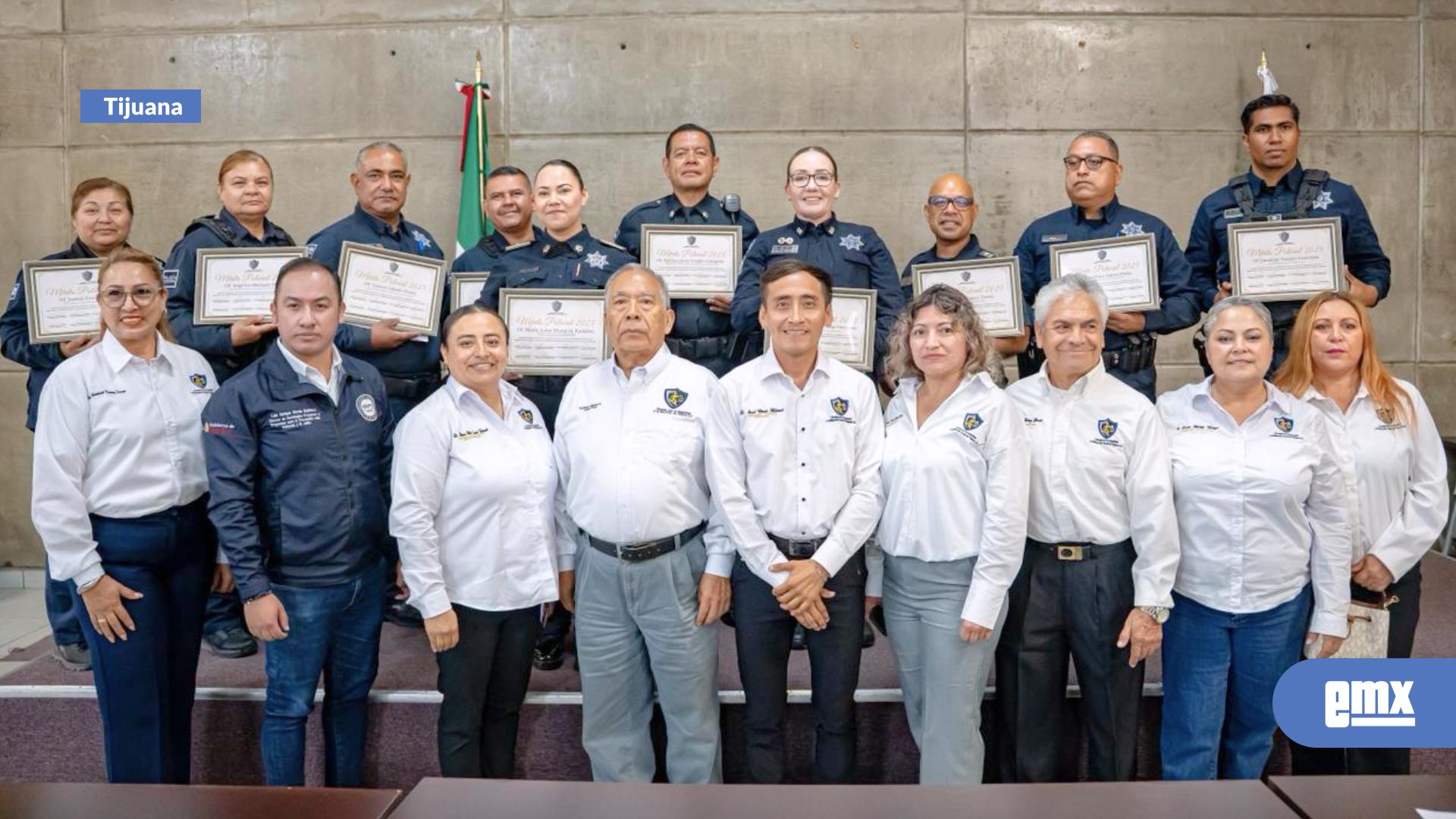 EMX-Mérito-Policial-2025:-destacan-hombres-y-mujeres-comprometidos-con-la-comunidad
