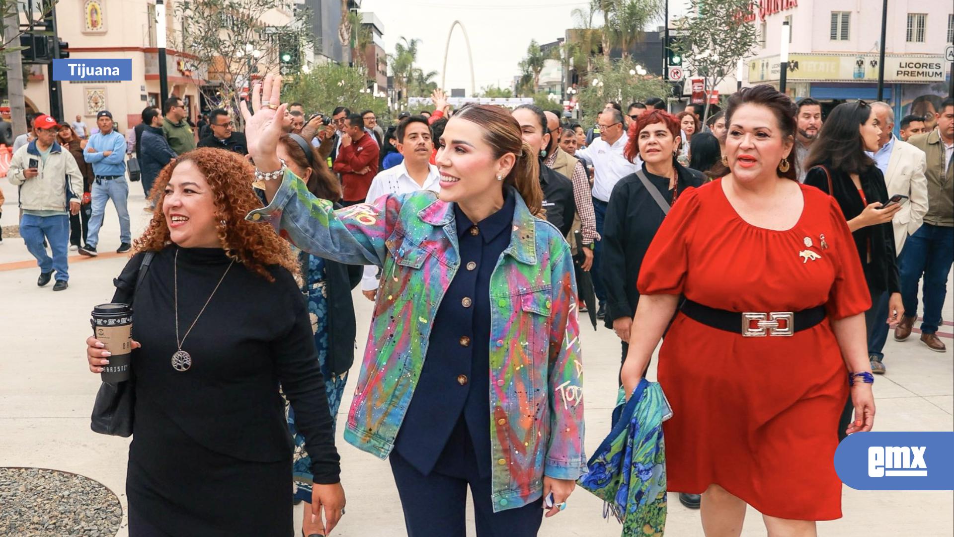 EMX-Reabren-oficialmente-la-Avenida-Revolución-de-Tijuana-tras-obras-de-modernización