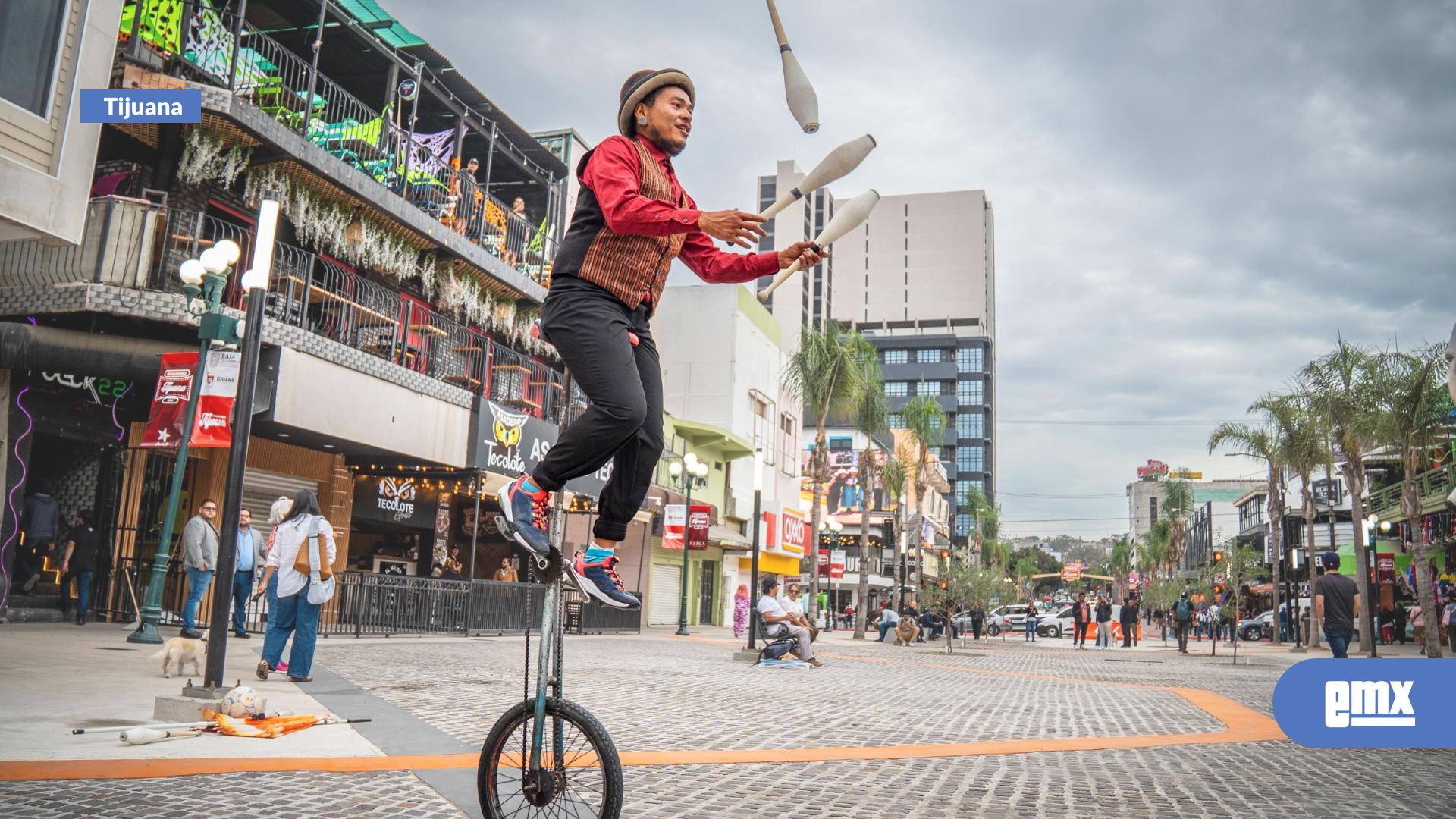 EMX-Acude Ismael Burgueño a la inauguración del andador peatonal de la Avenida Revolución