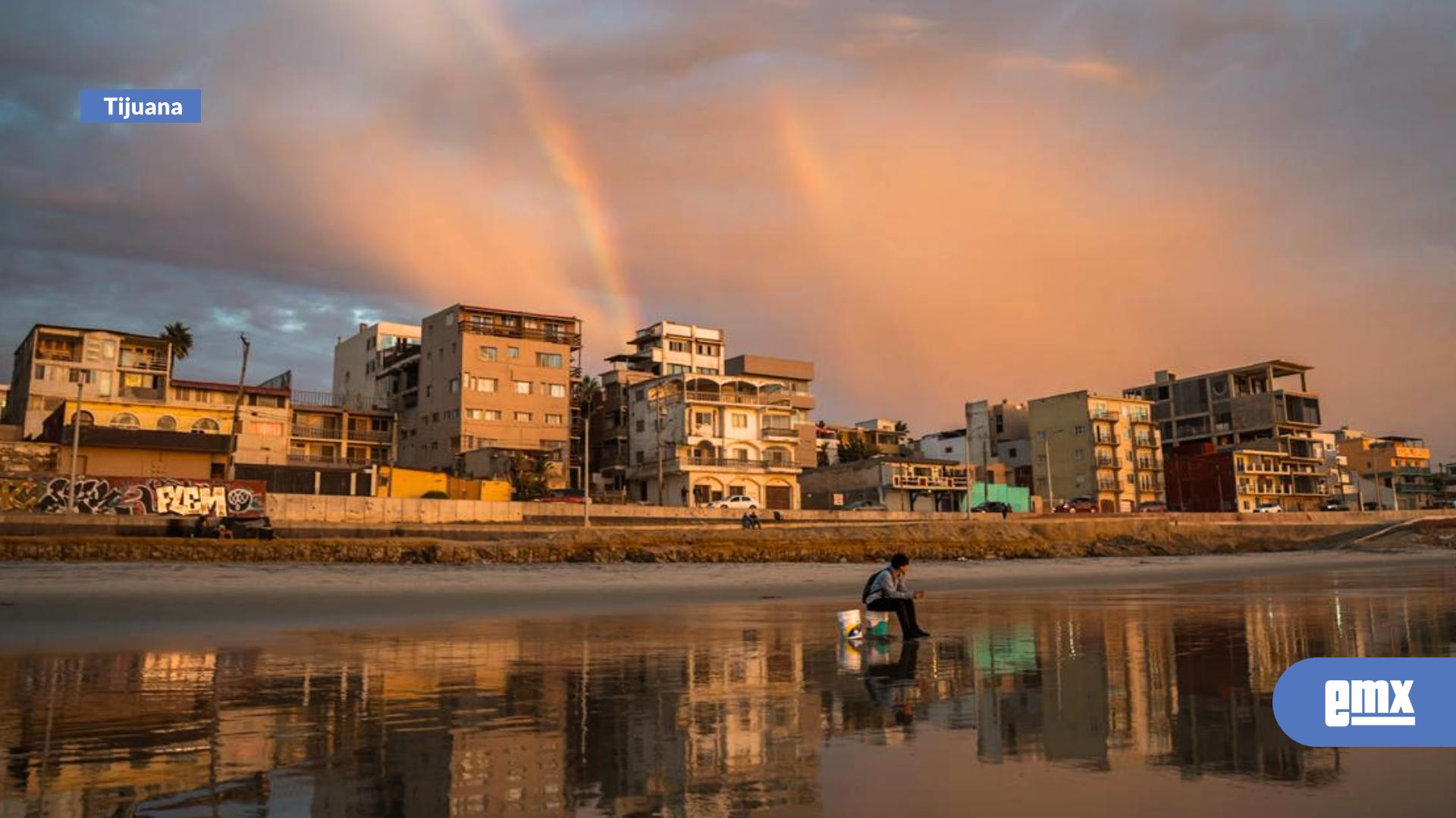 EMX-Atardecer-de-postal-ilumina-Playas-de-Tijuana-y-cautiva-a-locales-y-turistas