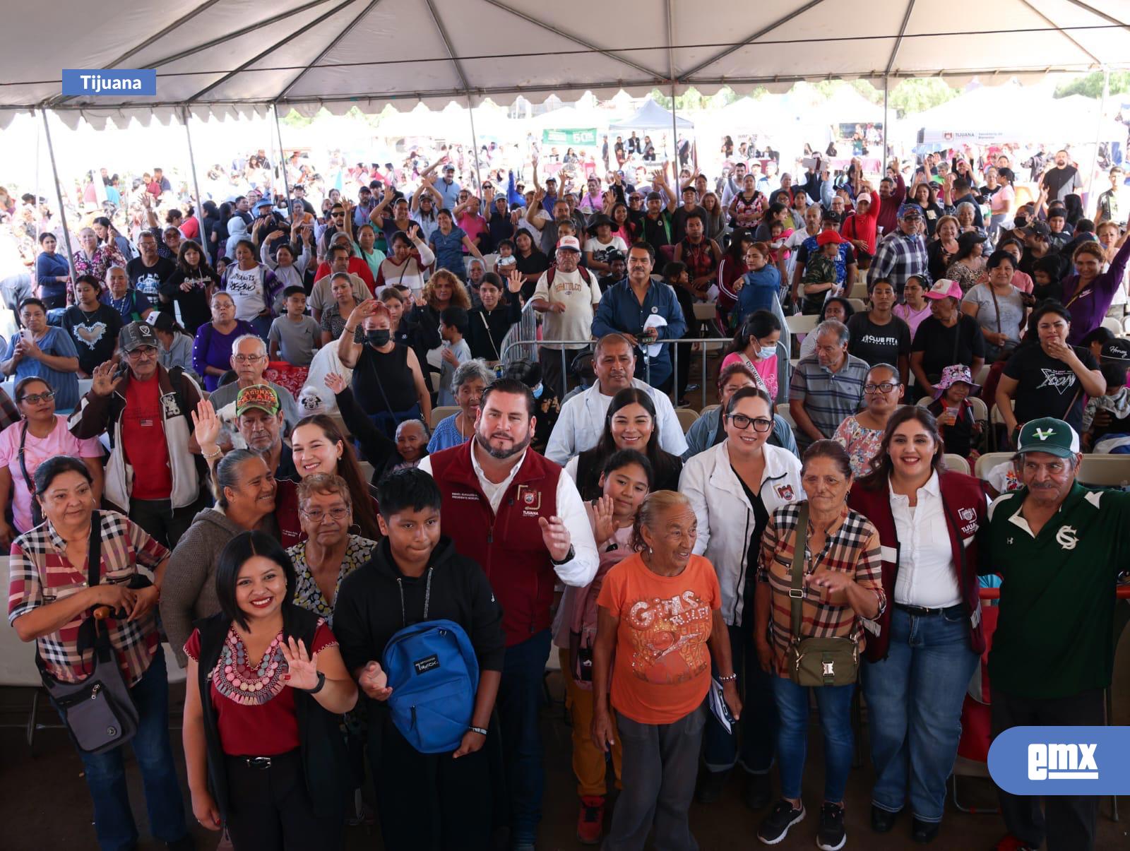 EMX-Privilegia Gobierno Municipal el bienestar de las familias con jornada de servicios en Valle Verde
