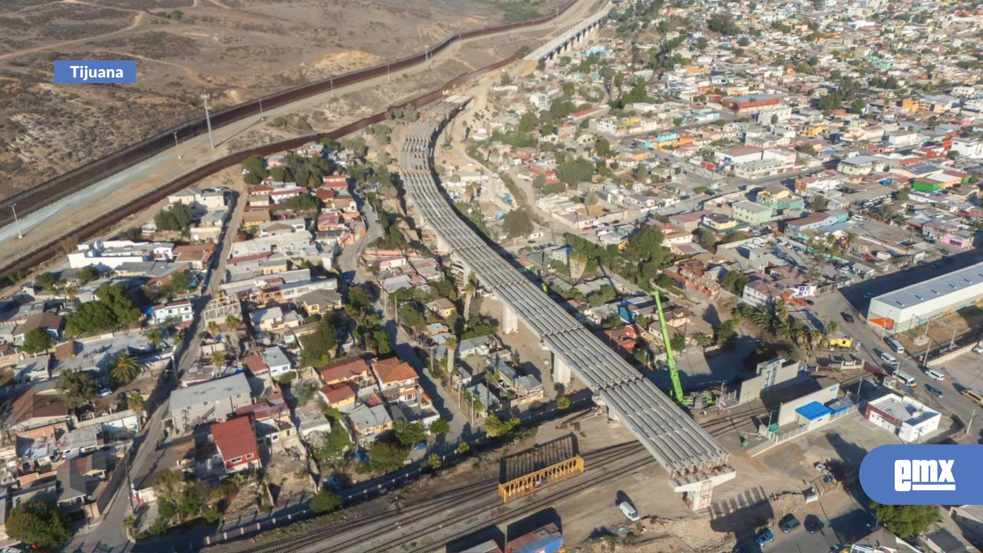EMX-Así-luce-la-construcción-del-Viaducto-Elevado-en-la-zona-entre-la-Garita-Internacional-y-el-Aeropuerto-de-Tijuana