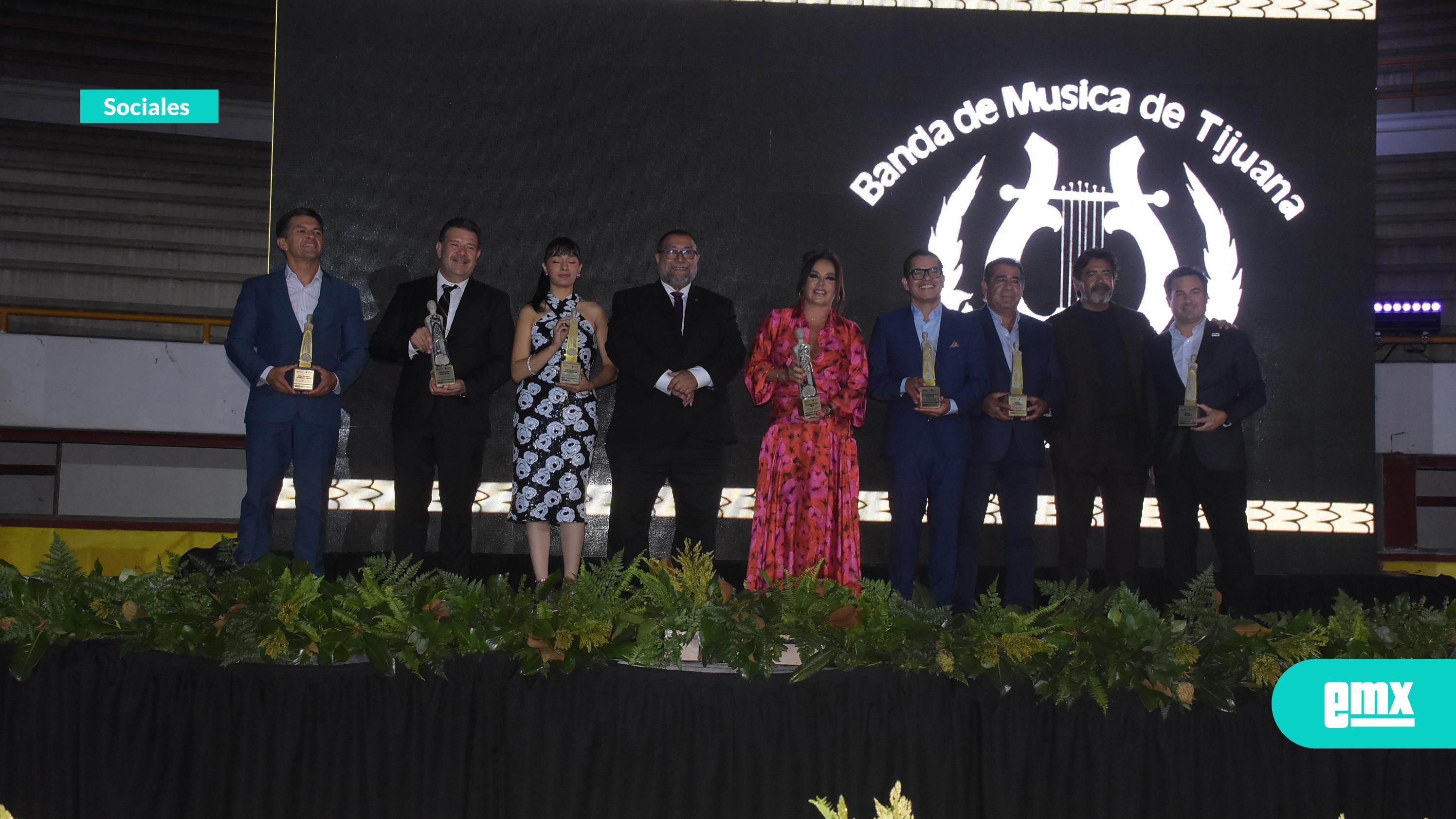 EMX-Reconocen-a-30-personalidades-en-la-gala-del-Premio-al-Mérito-Turístico-XXXIV