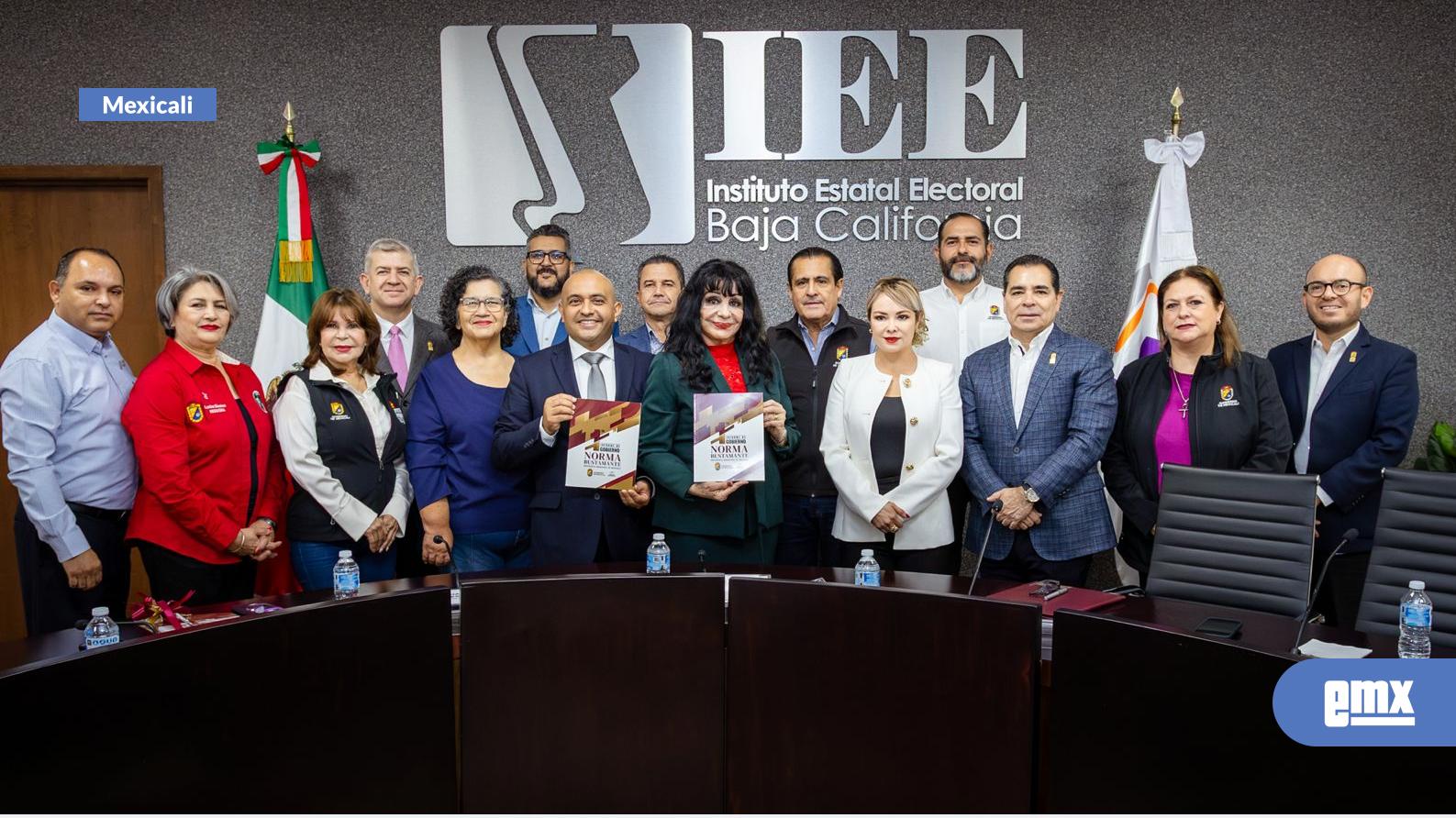 EMX-Entrega-Norma-Bustamante-informe-de-gobierno-al-IEEBC