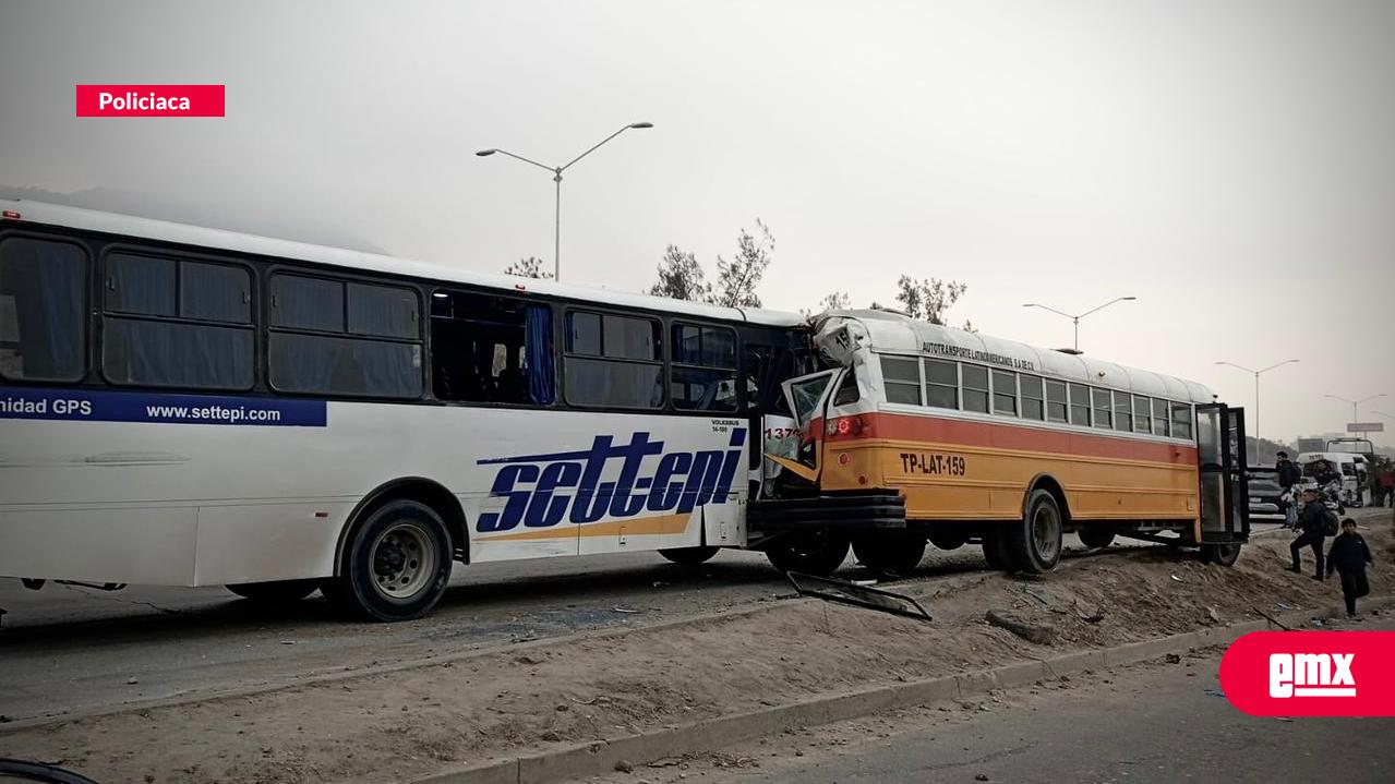 EMX-Accidente-múltiple-en-bulevar-2000-deja-varias-personas-lesionadas;-dos-transportes-de-personal-y-un-taxi--involucrado