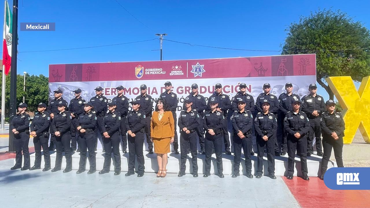 EMX-Tiene-Mexicali-24-nuevos-policías-en-la-DSPM
