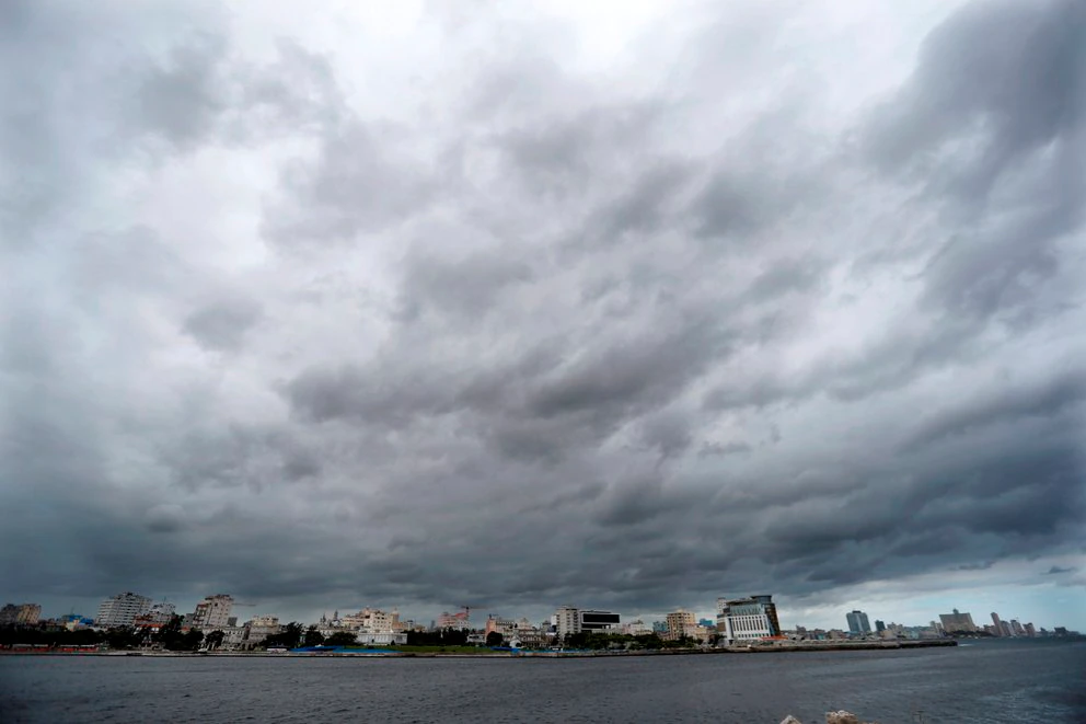 EMX- Primera tormenta del año en el Atlántico se llama “Ana”