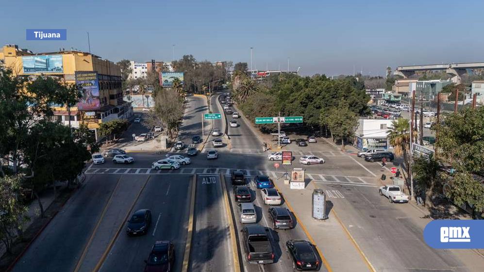 EMX-Panorama-vehicular-en-San-Ysidro-esta-mañana