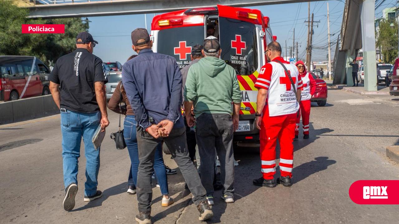 EMX-Accidente-entre-motocicleta-y-vehículo-en-el-bulevar-Federico-Benítez