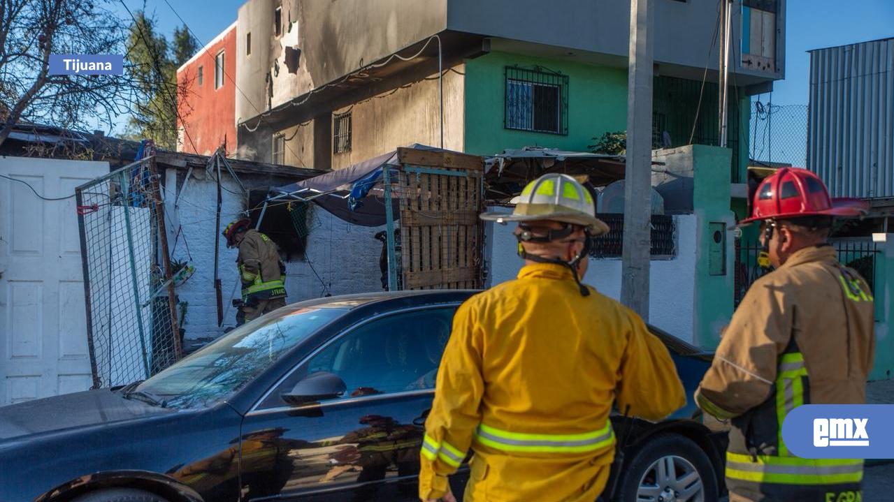 EMX-Incendio-consume-una-vivienda-en-la-colonia-Nueva-Tijuana-y-deja-daños-en-dos-más