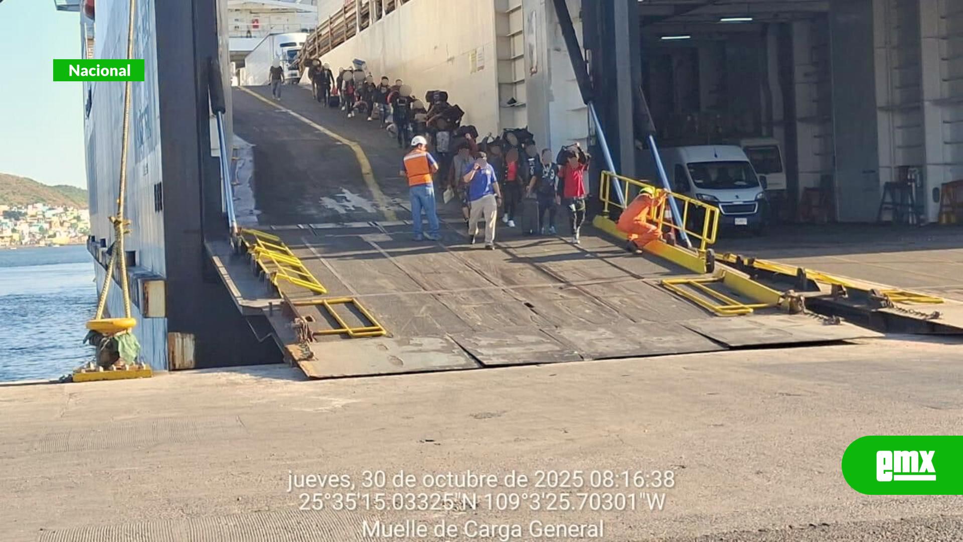 EMX-La-Marina-rescata-a-28-menores-de-un-carguero-rumbo-a-Sinaloa