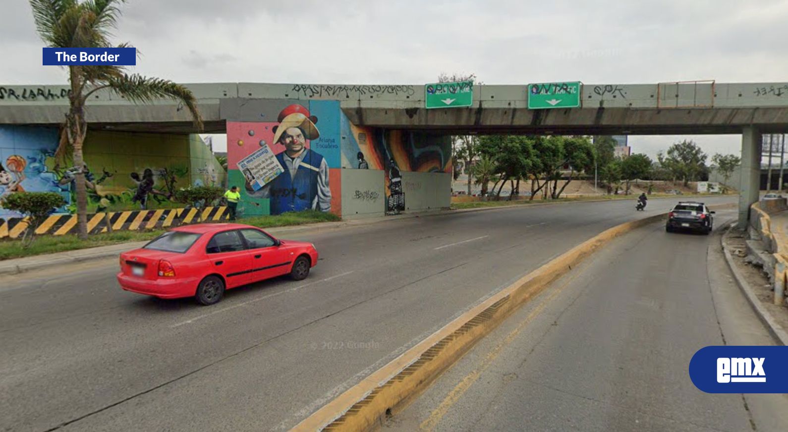 EMX-Carril-normal-se-convierte-en-SENTRI-por-calle-Segunda-en-Garita-San-Ysidro