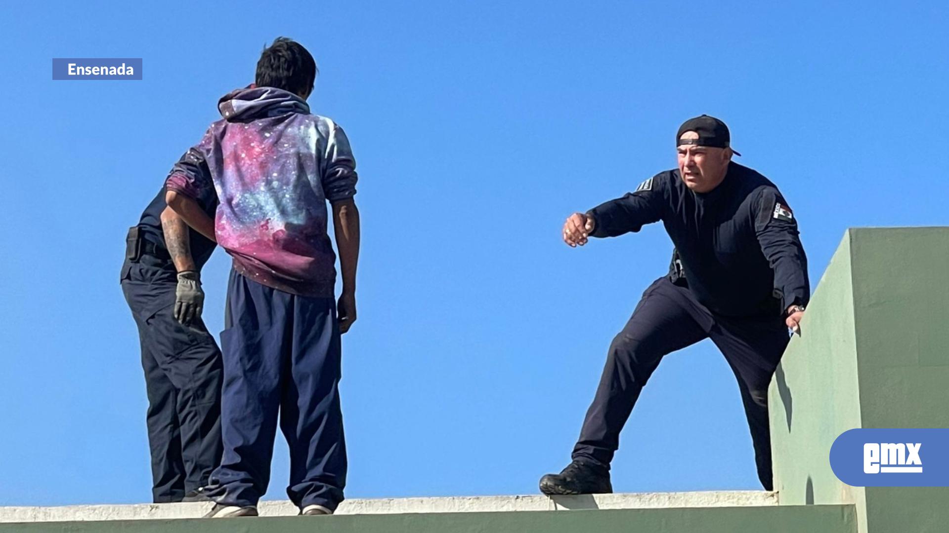 EMX-La-DSPM-canaliza-y-evita-que-hombre-atentara-contra-su-vida-en-Maneadero