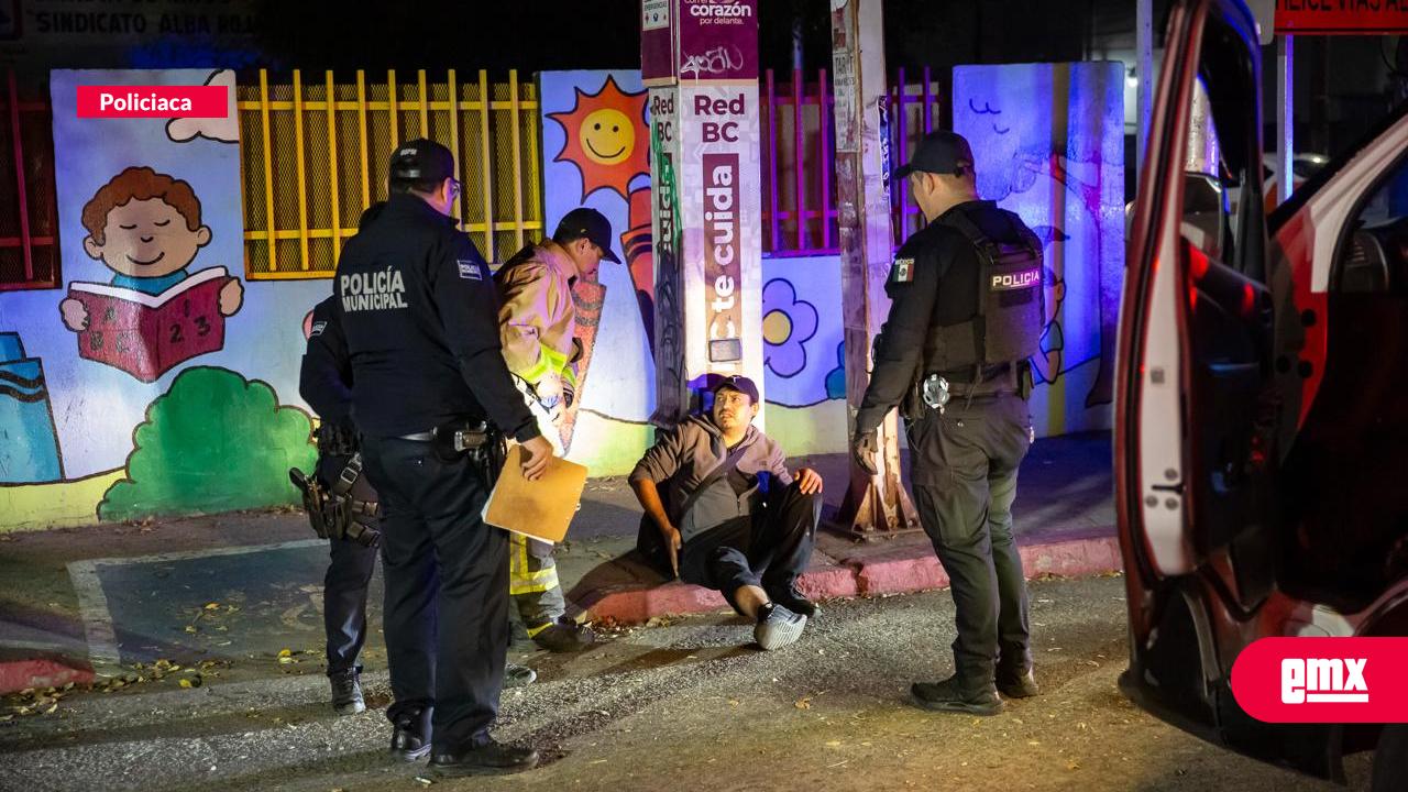 EMX-Taxi de ruta arrolla a peatón en la Zona Centro de Tijuana